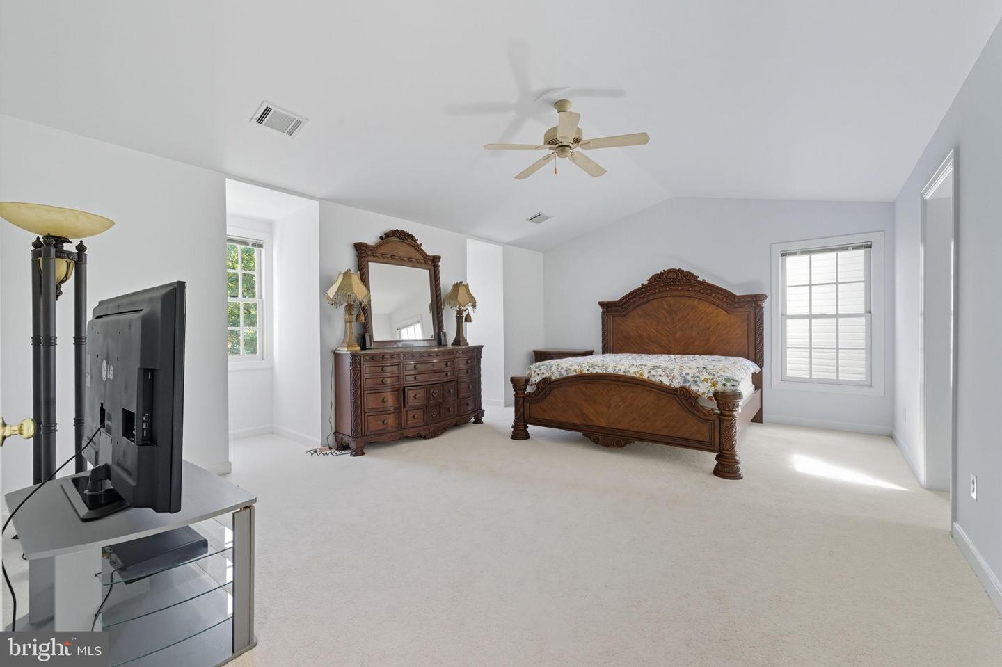 20765 BANK WAY, STERLING, Virginia 20165, 4 Bedrooms Bedrooms, 6 Rooms Rooms,3 BathroomsBathrooms,Residential,For sale,20765 BANK WAY,VALO2106842 MLS # VALO2106842