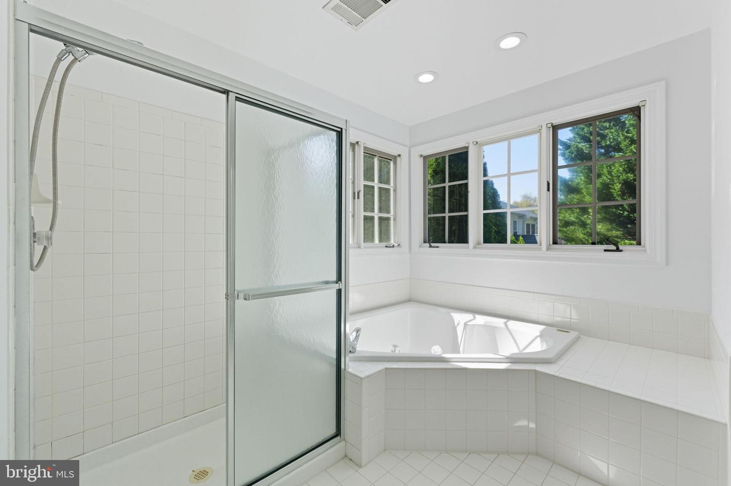 20765 BANK WAY, STERLING, Virginia 20165, 4 Bedrooms Bedrooms, 6 Rooms Rooms,3 BathroomsBathrooms,Residential,For sale,20765 BANK WAY,VALO2106842 MLS # VALO2106842