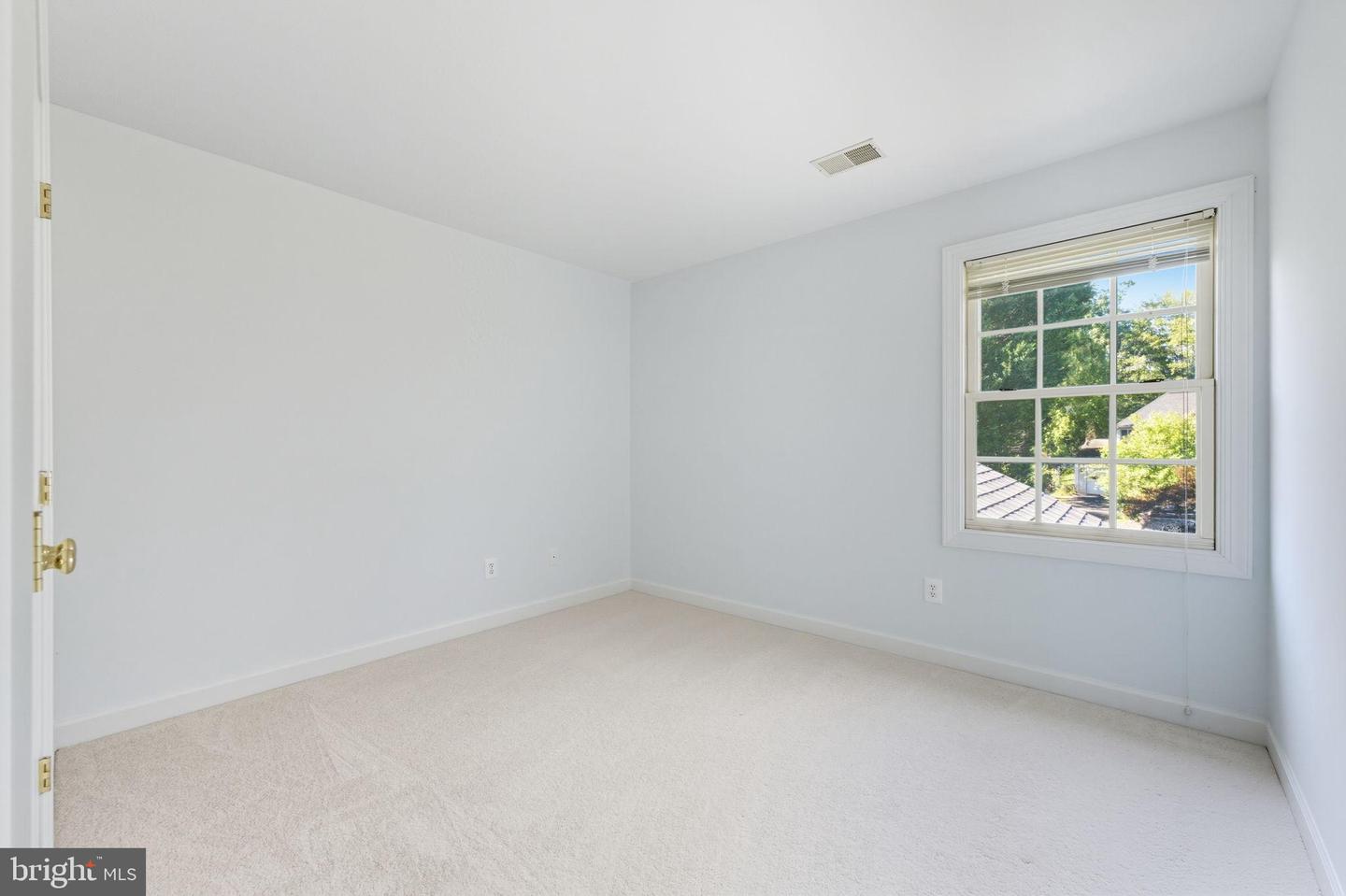 20765 BANK WAY, STERLING, Virginia 20165, 4 Bedrooms Bedrooms, 6 Rooms Rooms,3 BathroomsBathrooms,Residential,For sale,20765 BANK WAY,VALO2106842 MLS # VALO2106842