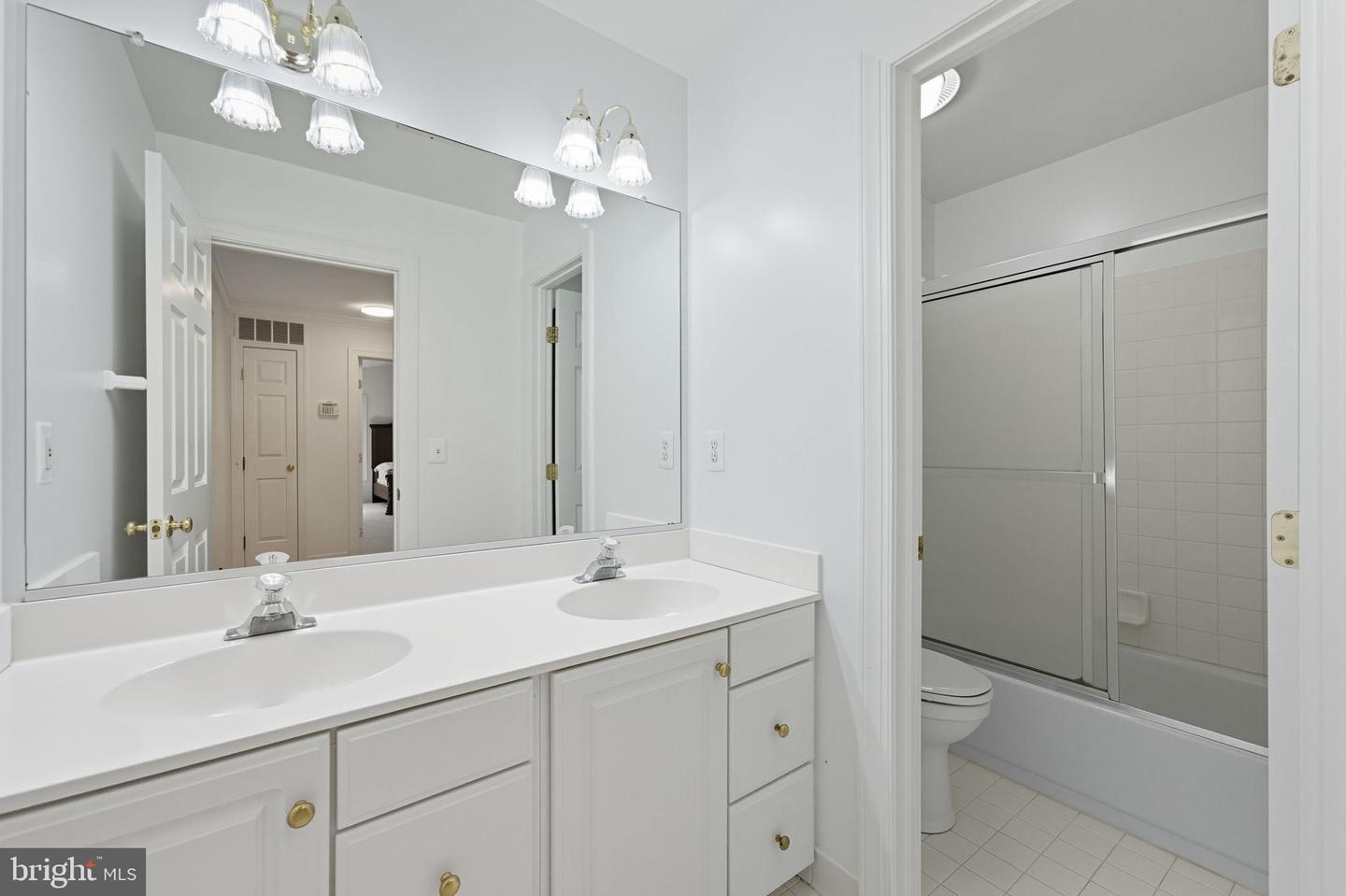 20765 BANK WAY, STERLING, Virginia 20165, 4 Bedrooms Bedrooms, 6 Rooms Rooms,3 BathroomsBathrooms,Residential,For sale,20765 BANK WAY,VALO2106842 MLS # VALO2106842