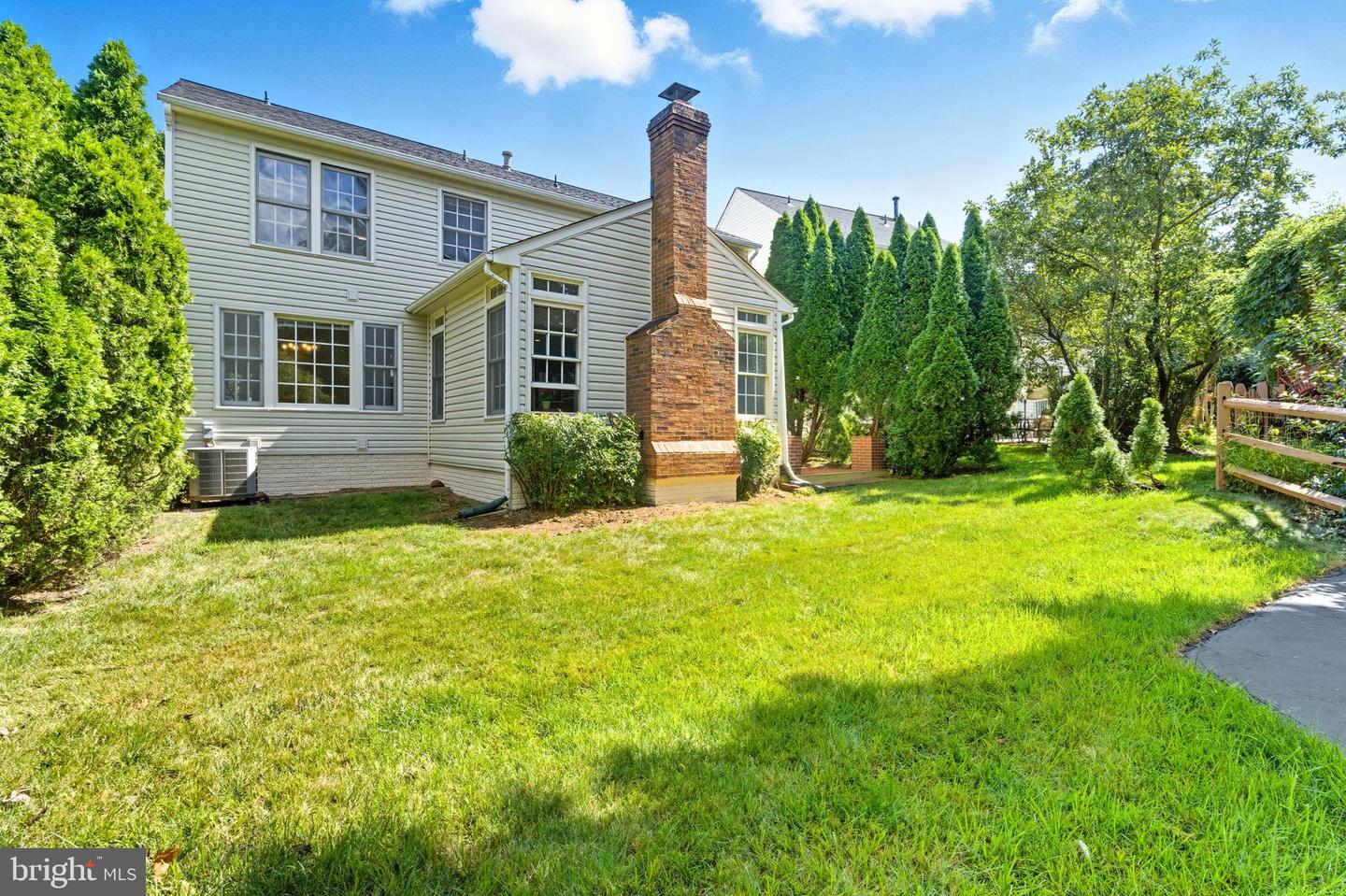 20765 BANK WAY, STERLING, Virginia 20165, 4 Bedrooms Bedrooms, 6 Rooms Rooms,3 BathroomsBathrooms,Residential,For sale,20765 BANK WAY,VALO2106842 MLS # VALO2106842