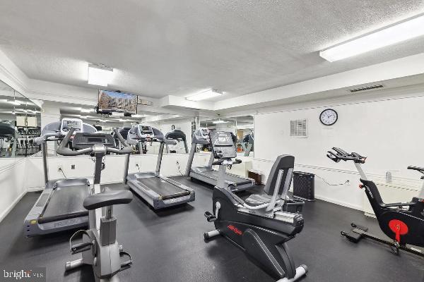 3001 VEAZEY TER NW #703, WASHINGTON, District Of Columbia 20008, 1 Bedroom Bedrooms, ,1 BathroomBathrooms,Residential,For sale,3001 VEAZEY TER NW #703,DCDC2231066 MLS # DCDC2231066