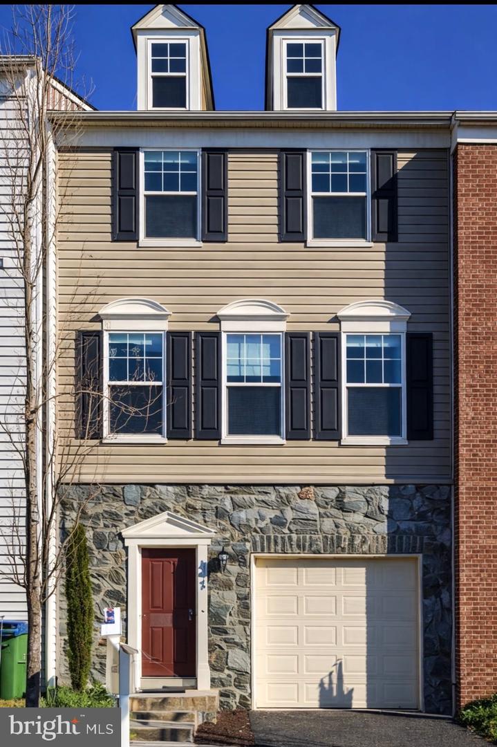 107 HOLLISTER LN, STAFFORD, Virginia 22556, 3 Bedrooms Bedrooms, ,3 BathroomsBathrooms,Residential,For sale,107 HOLLISTER LN,VAST2044366 MLS # VAST2044366