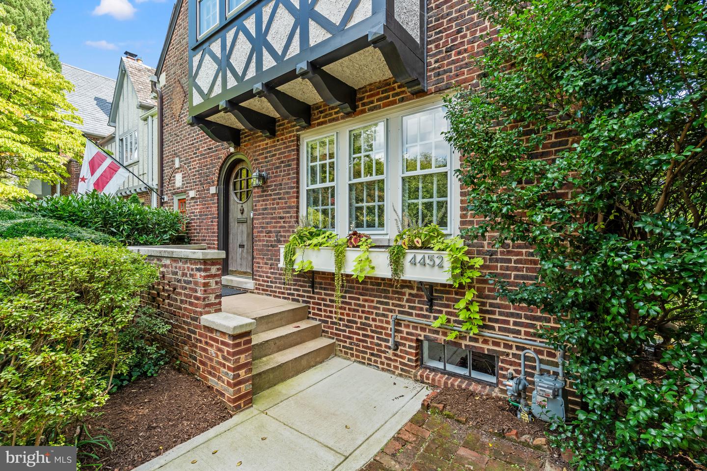 4452 Q ST NW, WASHINGTON, District Of Columbia 20007, 5 Bedrooms Bedrooms, ,2 BathroomsBathrooms,Residential,For sale,4452 Q ST NW,DCDC2232958 MLS # DCDC2232958