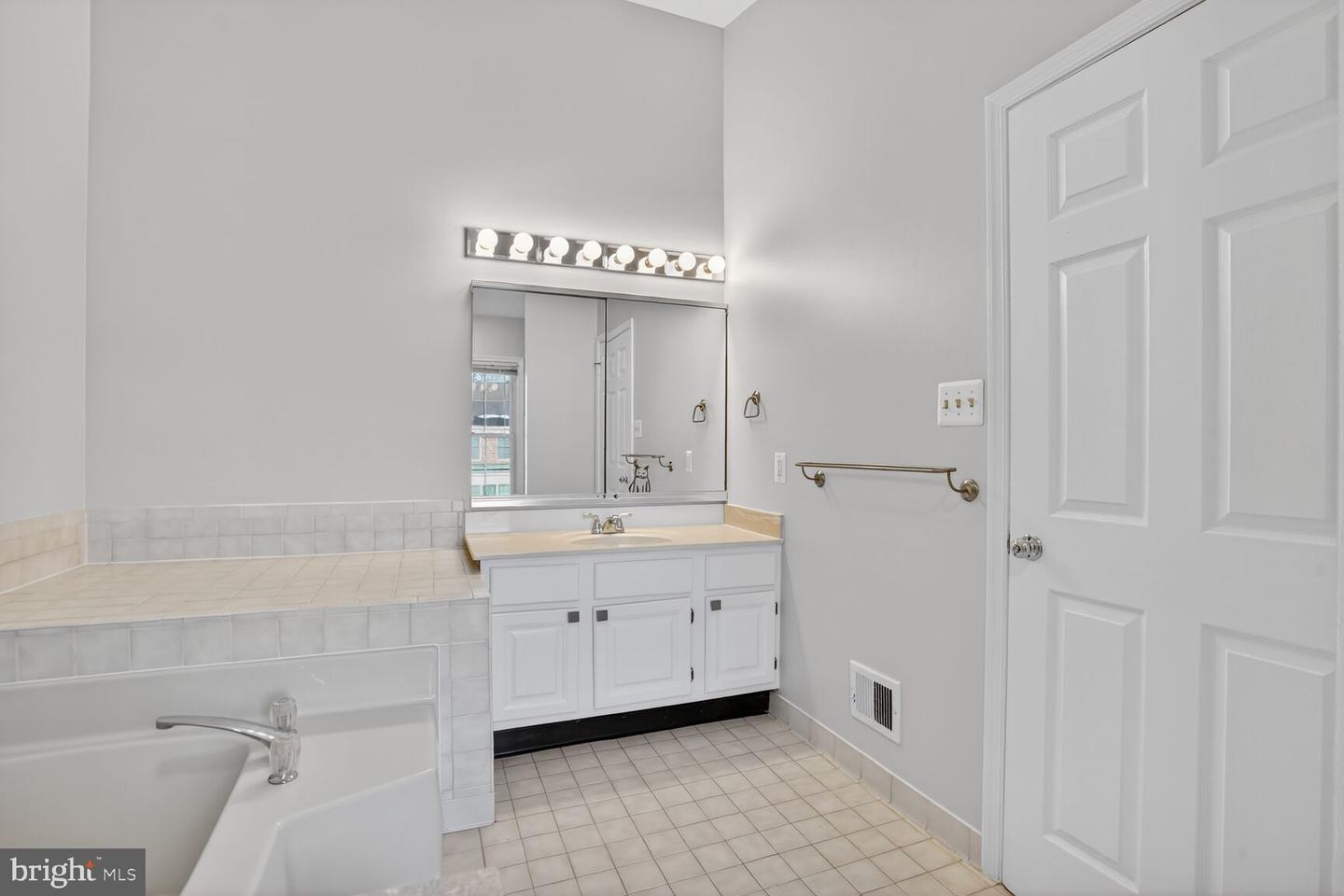 8408 MILLWOOD DR, SPRINGFIELD, Virginia 22152, 3 Bedrooms Bedrooms, ,2 BathroomsBathrooms,Residential,For sale,8408 MILLWOOD DR,VAFX2282996 MLS # VAFX2282996