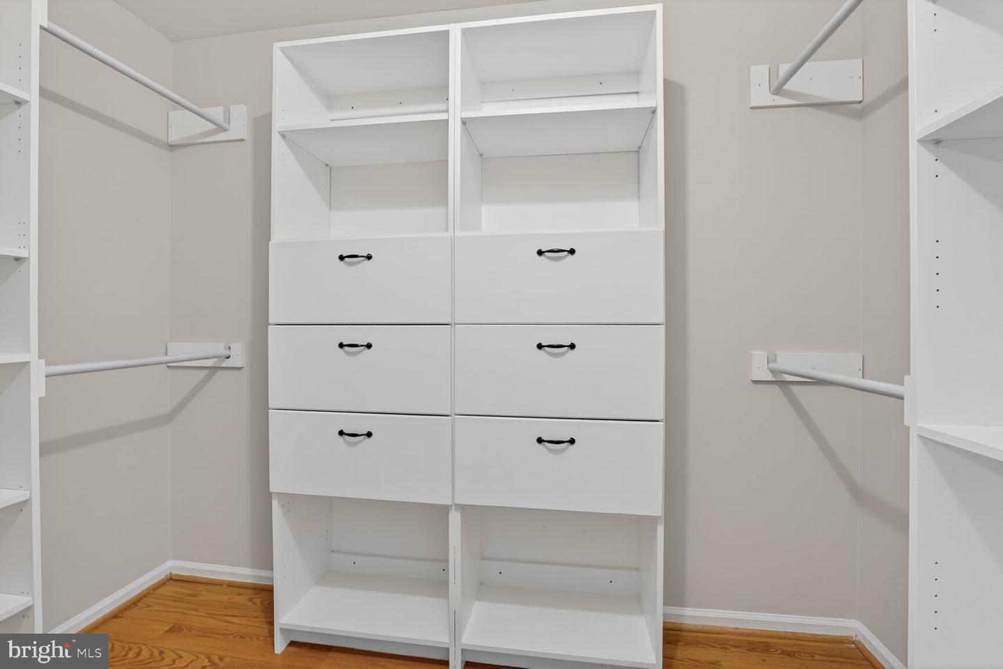 8408 MILLWOOD DR, SPRINGFIELD, Virginia 22152, 3 Bedrooms Bedrooms, ,2 BathroomsBathrooms,Residential,For sale,8408 MILLWOOD DR,VAFX2282996 MLS # VAFX2282996