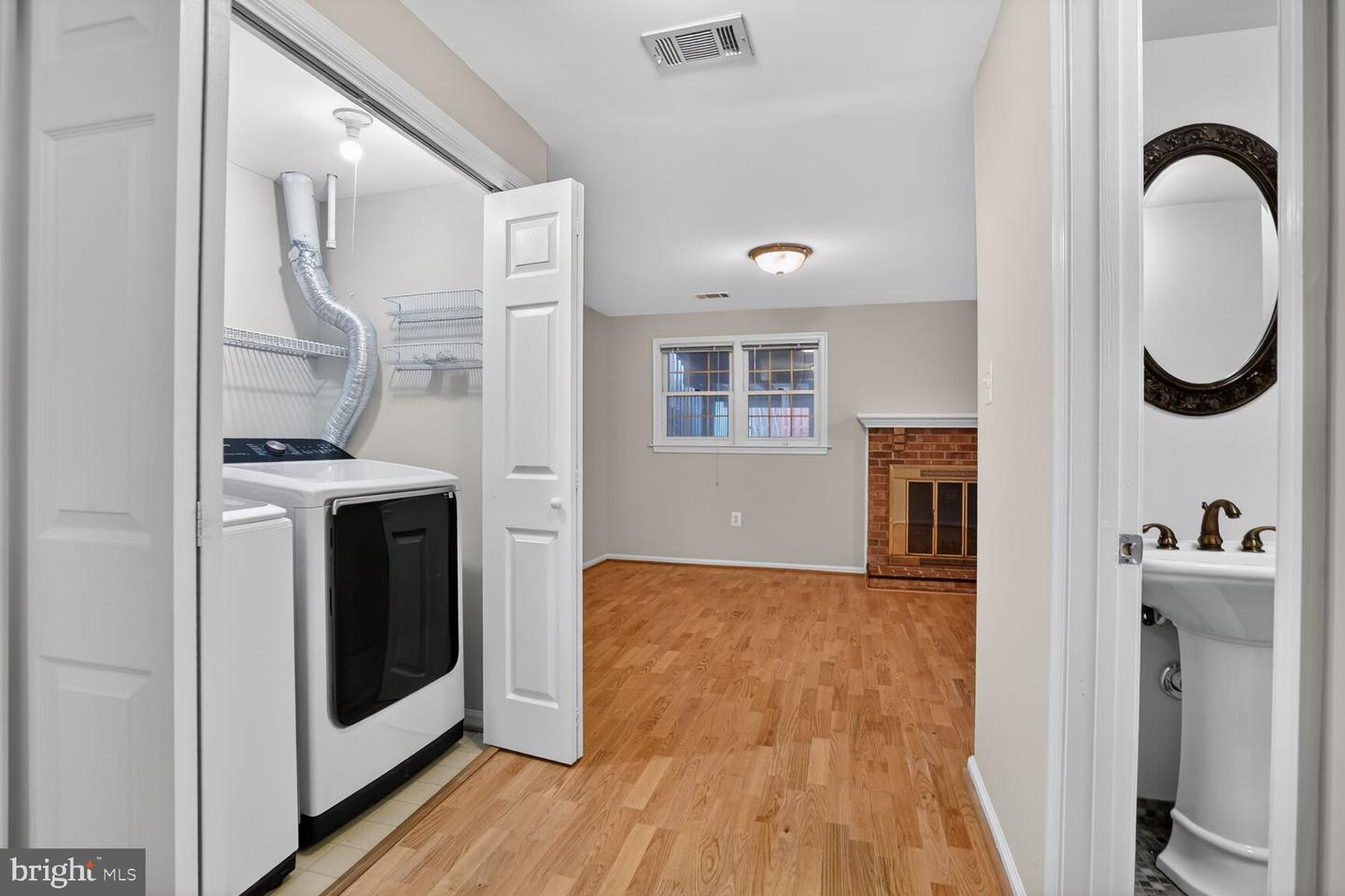 8408 MILLWOOD DR, SPRINGFIELD, Virginia 22152, 3 Bedrooms Bedrooms, ,2 BathroomsBathrooms,Residential,For sale,8408 MILLWOOD DR,VAFX2282996 MLS # VAFX2282996