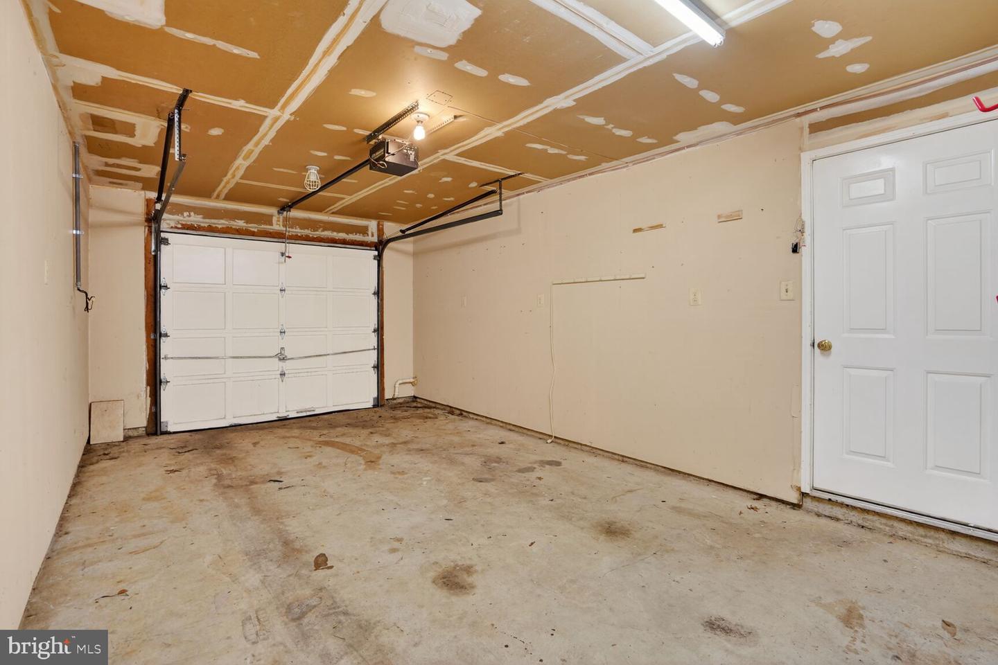 8408 MILLWOOD DR, SPRINGFIELD, Virginia 22152, 3 Bedrooms Bedrooms, ,2 BathroomsBathrooms,Residential,For sale,8408 MILLWOOD DR,VAFX2282996 MLS # VAFX2282996