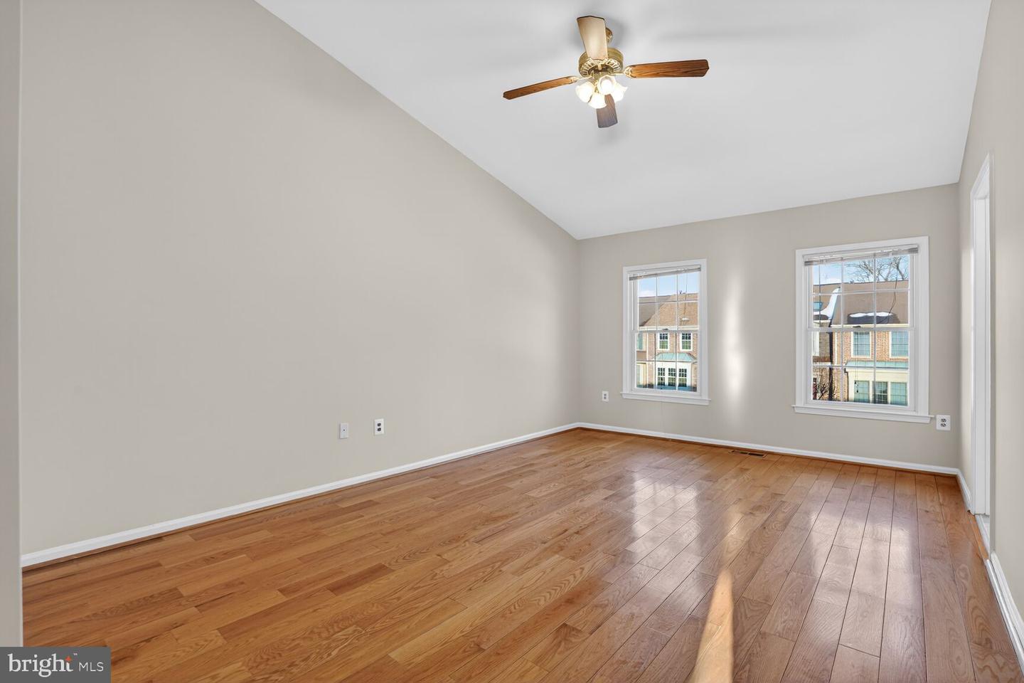 8408 MILLWOOD DR, SPRINGFIELD, Virginia 22152, 3 Bedrooms Bedrooms, ,2 BathroomsBathrooms,Residential,For sale,8408 MILLWOOD DR,VAFX2282996 MLS # VAFX2282996