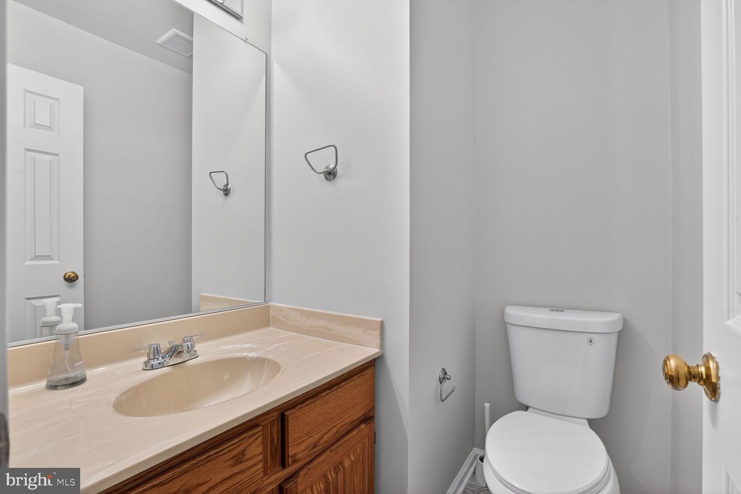 8408 MILLWOOD DR, SPRINGFIELD, Virginia 22152, 3 Bedrooms Bedrooms, ,2 BathroomsBathrooms,Residential,For sale,8408 MILLWOOD DR,VAFX2282996 MLS # VAFX2282996