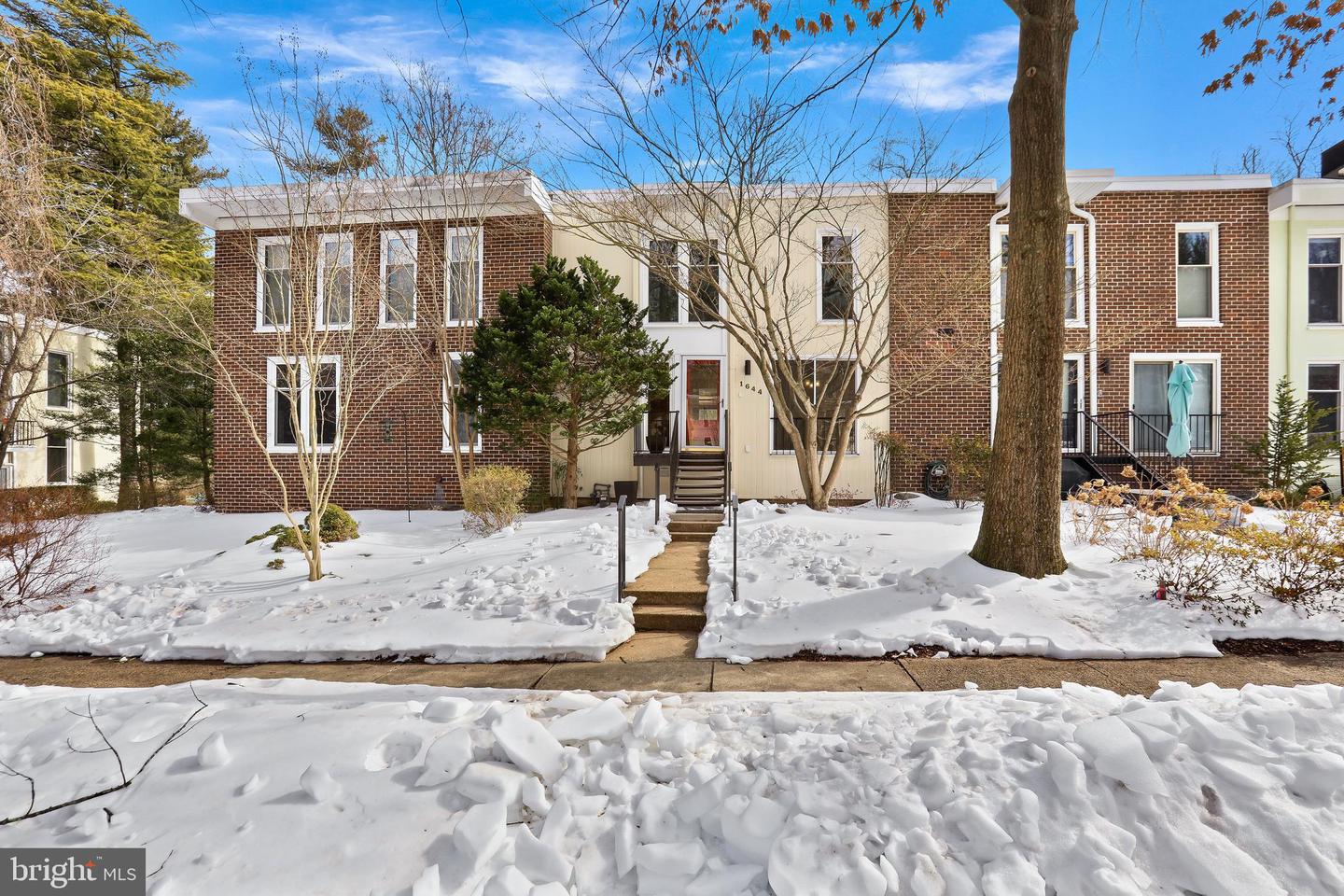 1644 WAINWRIGHT DR, RESTON, Virginia 20190, 3 Bedrooms Bedrooms, ,2 BathroomsBathrooms,Residential,For sale,1644 WAINWRIGHT DR,VAFX2283188 MLS # VAFX2283188