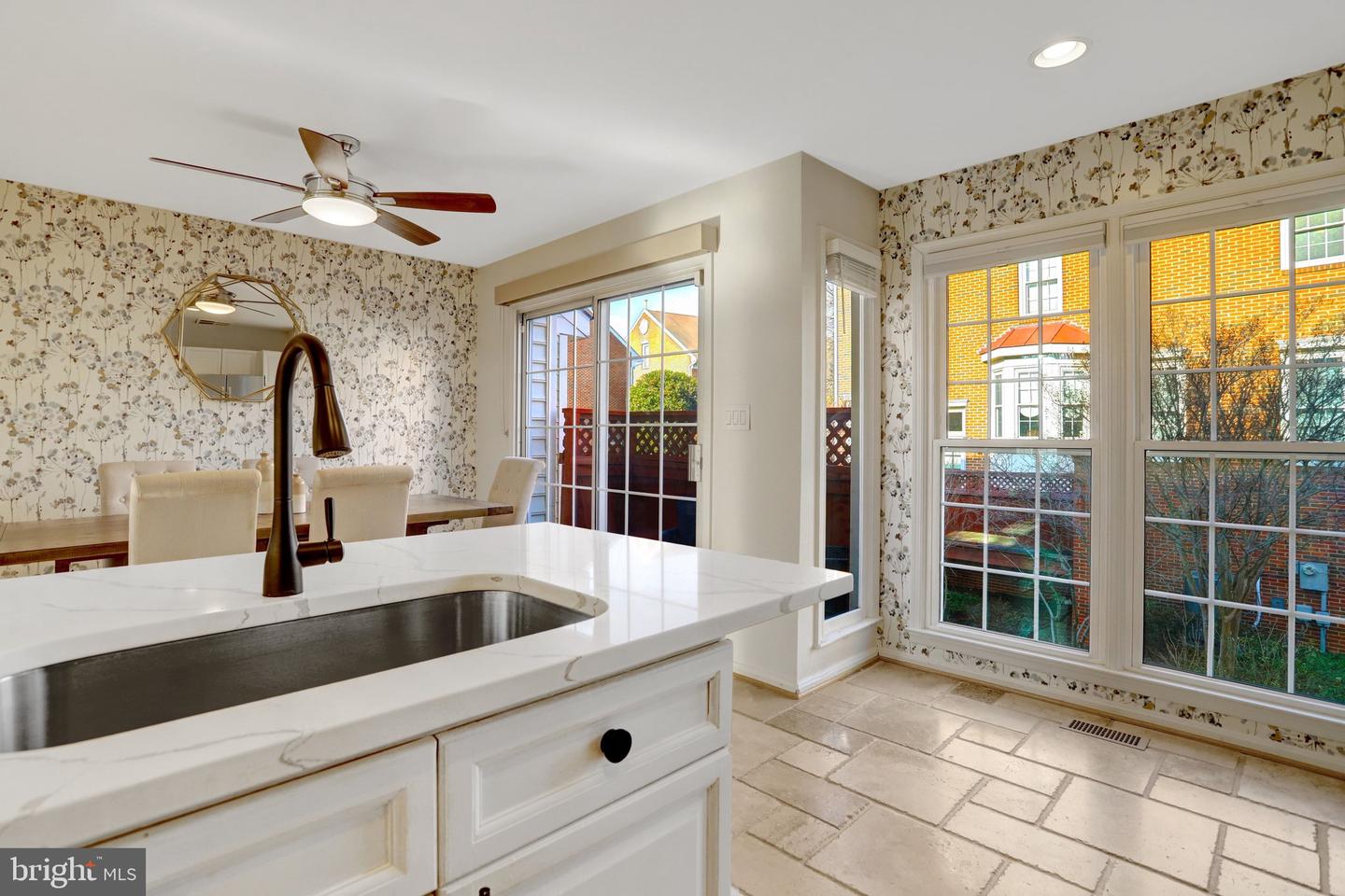 2422 N HAMPTON DR, ALEXANDRIA, Virginia 22311, 3 Bedrooms Bedrooms, ,2 BathroomsBathrooms,Residential,For sale,2422 N HAMPTON DR,VAAX2052818 MLS # VAAX2052818