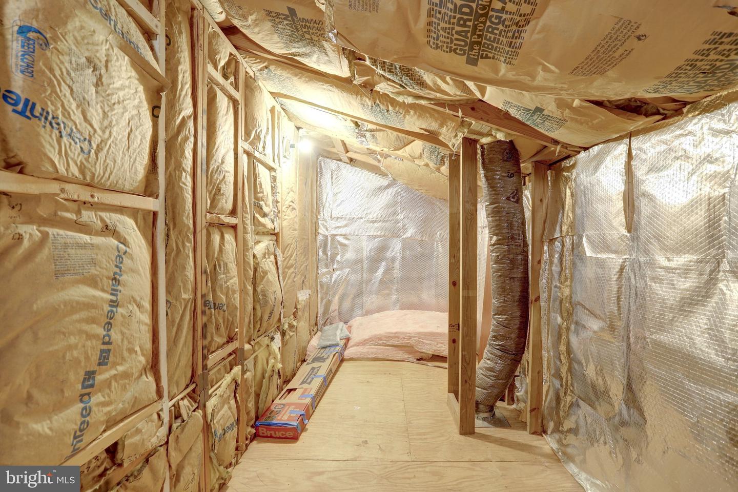 2422 N HAMPTON DR, ALEXANDRIA, Virginia 22311, 3 Bedrooms Bedrooms, ,2 BathroomsBathrooms,Residential,For sale,2422 N HAMPTON DR,VAAX2052818 MLS # VAAX2052818