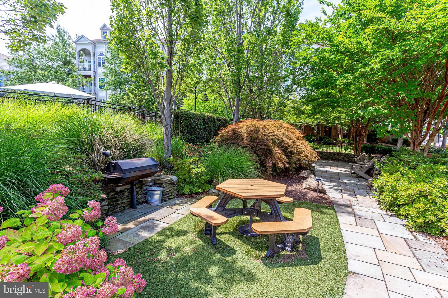 2422 N HAMPTON DR, ALEXANDRIA, Virginia 22311, 3 Bedrooms Bedrooms, ,2 BathroomsBathrooms,Residential,For sale,2422 N HAMPTON DR,VAAX2052818 MLS # VAAX2052818