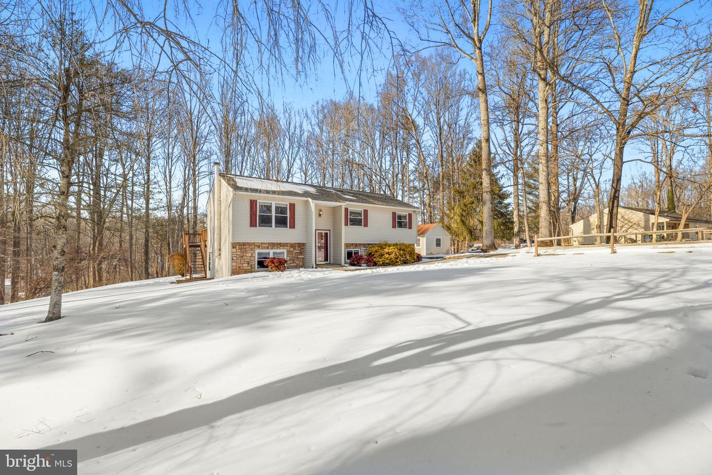 5666 RED MAPLE COURT, WARRENTON, Virginia 20187, 4 Bedrooms Bedrooms, ,2 BathroomsBathrooms,Residential,For sale,5666 RED MAPLE COURT,VAFQ2020080 MLS # VAFQ2020080