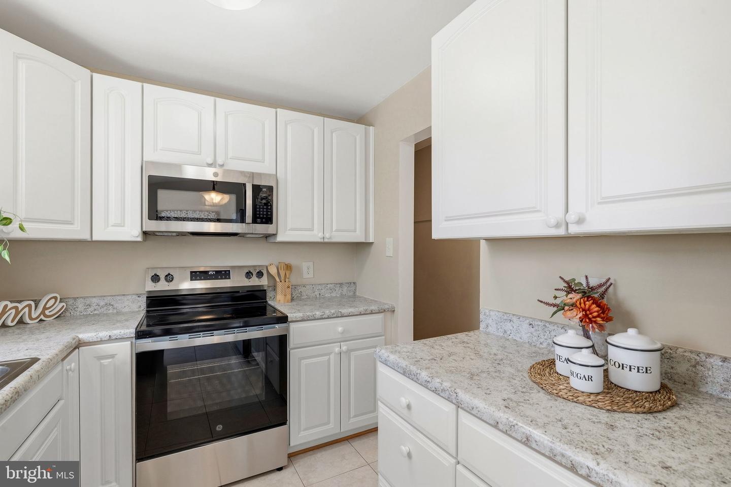 5666 RED MAPLE COURT, WARRENTON, Virginia 20187, 4 Bedrooms Bedrooms, ,2 BathroomsBathrooms,Residential,For sale,5666 RED MAPLE COURT,VAFQ2020080 MLS # VAFQ2020080