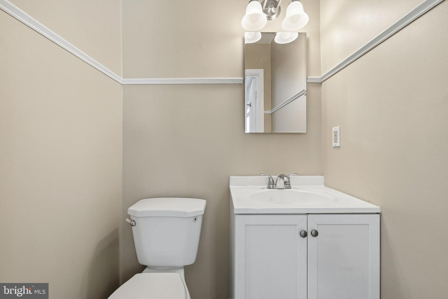 5666 RED MAPLE COURT, WARRENTON, Virginia 20187, 4 Bedrooms Bedrooms, ,2 BathroomsBathrooms,Residential,For sale,5666 RED MAPLE COURT,VAFQ2020080 MLS # VAFQ2020080