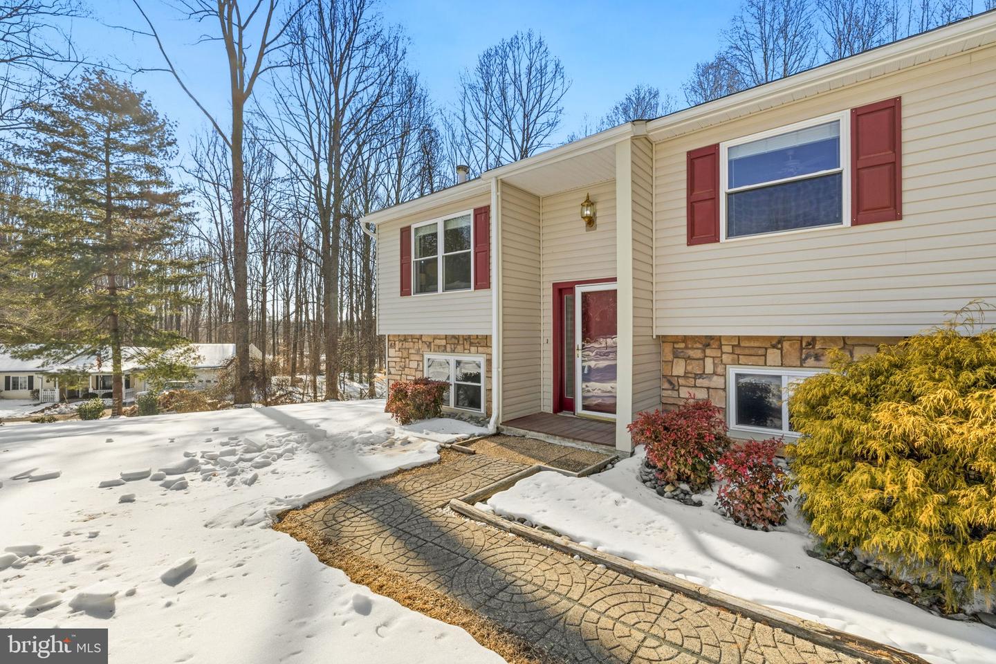 5666 RED MAPLE COURT, WARRENTON, Virginia 20187, 4 Bedrooms Bedrooms, ,2 BathroomsBathrooms,Residential,For sale,5666 RED MAPLE COURT,VAFQ2020080 MLS # VAFQ2020080