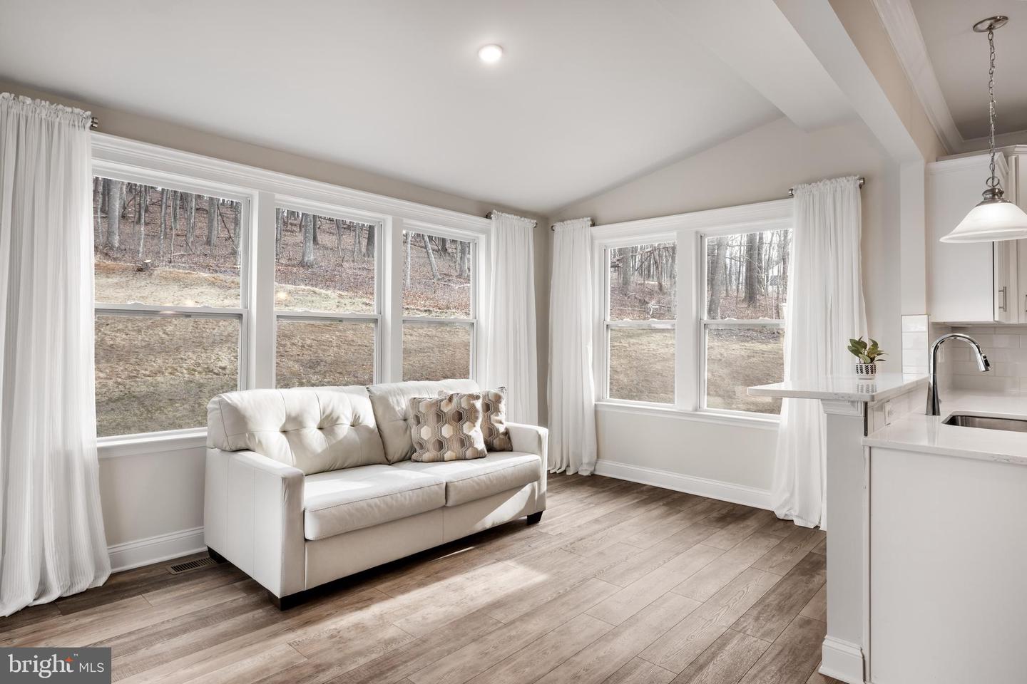 254 WHISTLEWOOD LANE, WINCHESTER, Virginia 22602, 5 Bedrooms Bedrooms, ,6 BathroomsBathrooms,Residential,For sale,254 WHISTLEWOOD LANE,VAFV2038840 MLS # VAFV2038840