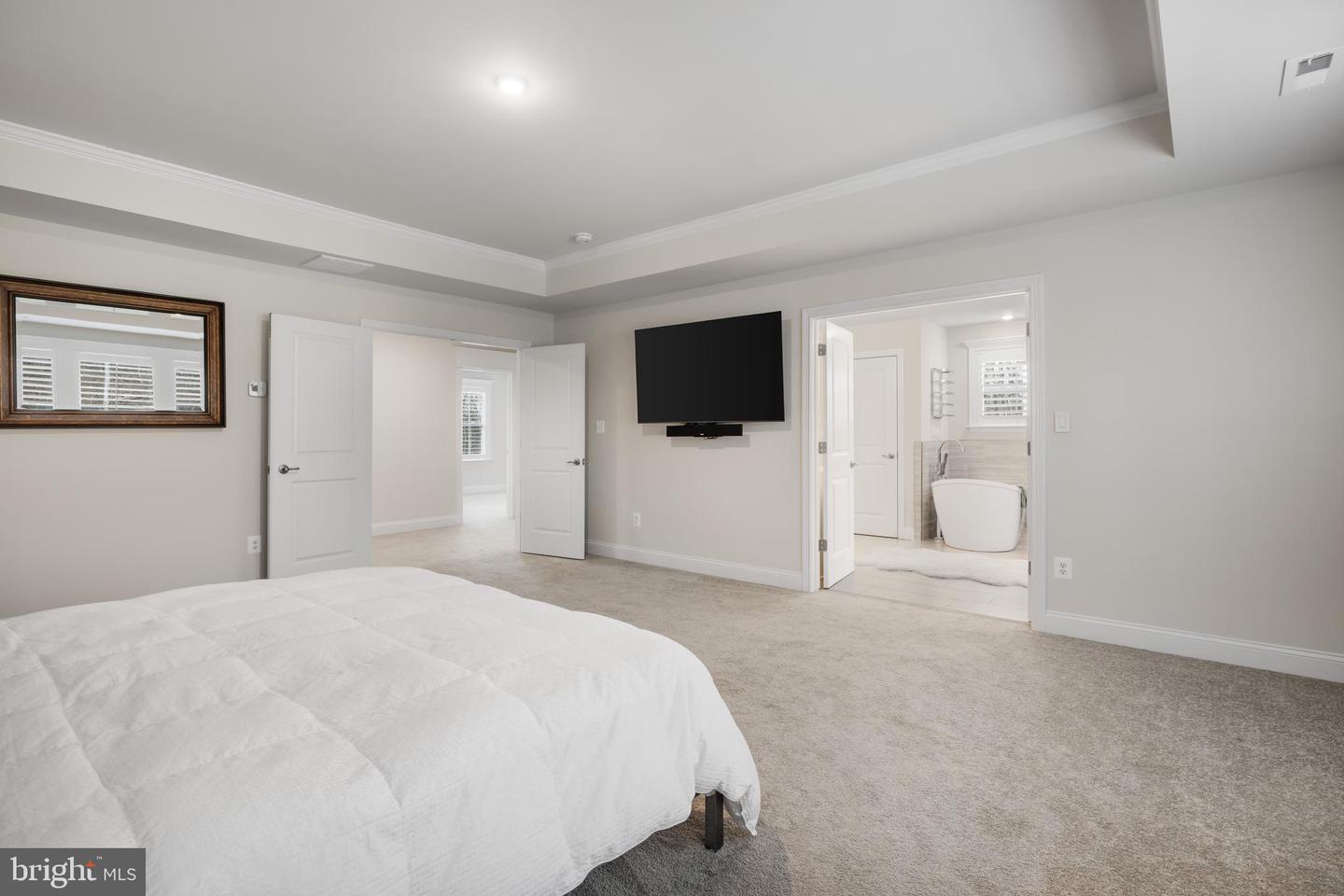 254 WHISTLEWOOD LANE, WINCHESTER, Virginia 22602, 5 Bedrooms Bedrooms, ,6 BathroomsBathrooms,Residential,For sale,254 WHISTLEWOOD LANE,VAFV2038840 MLS # VAFV2038840