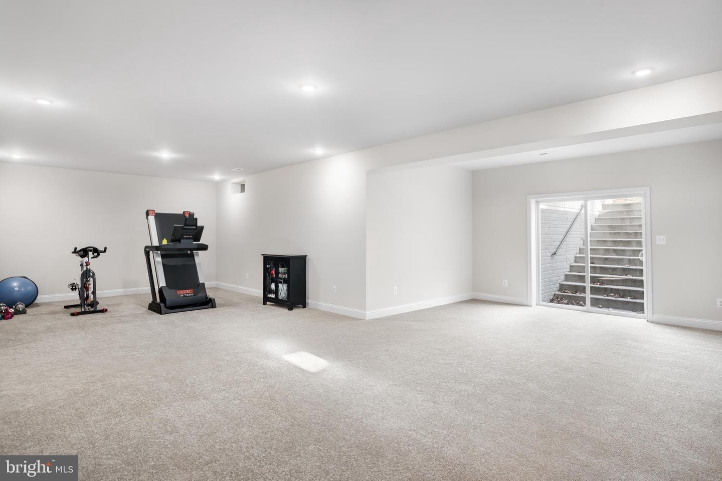 254 WHISTLEWOOD LANE, WINCHESTER, Virginia 22602, 5 Bedrooms Bedrooms, ,6 BathroomsBathrooms,Residential,For sale,254 WHISTLEWOOD LANE,VAFV2038840 MLS # VAFV2038840