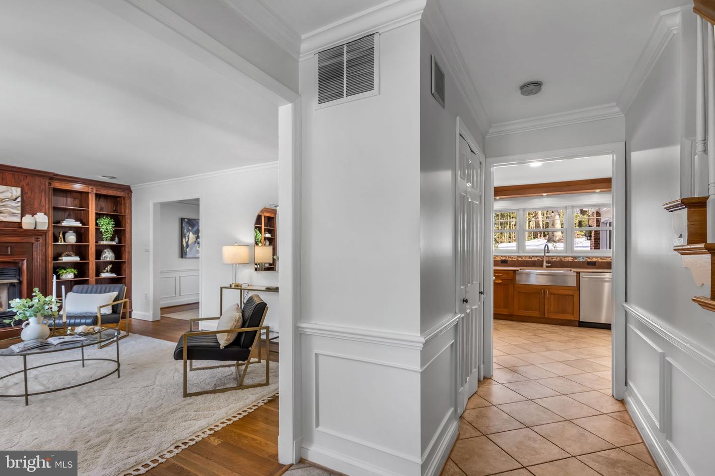 7105 DEVONSHIRE RD, ALEXANDRIA, Virginia 22307, 4 Bedrooms Bedrooms, ,3 BathroomsBathrooms,Residential,For sale,7105 DEVONSHIRE RD,VAFX2285526 MLS # VAFX2285526