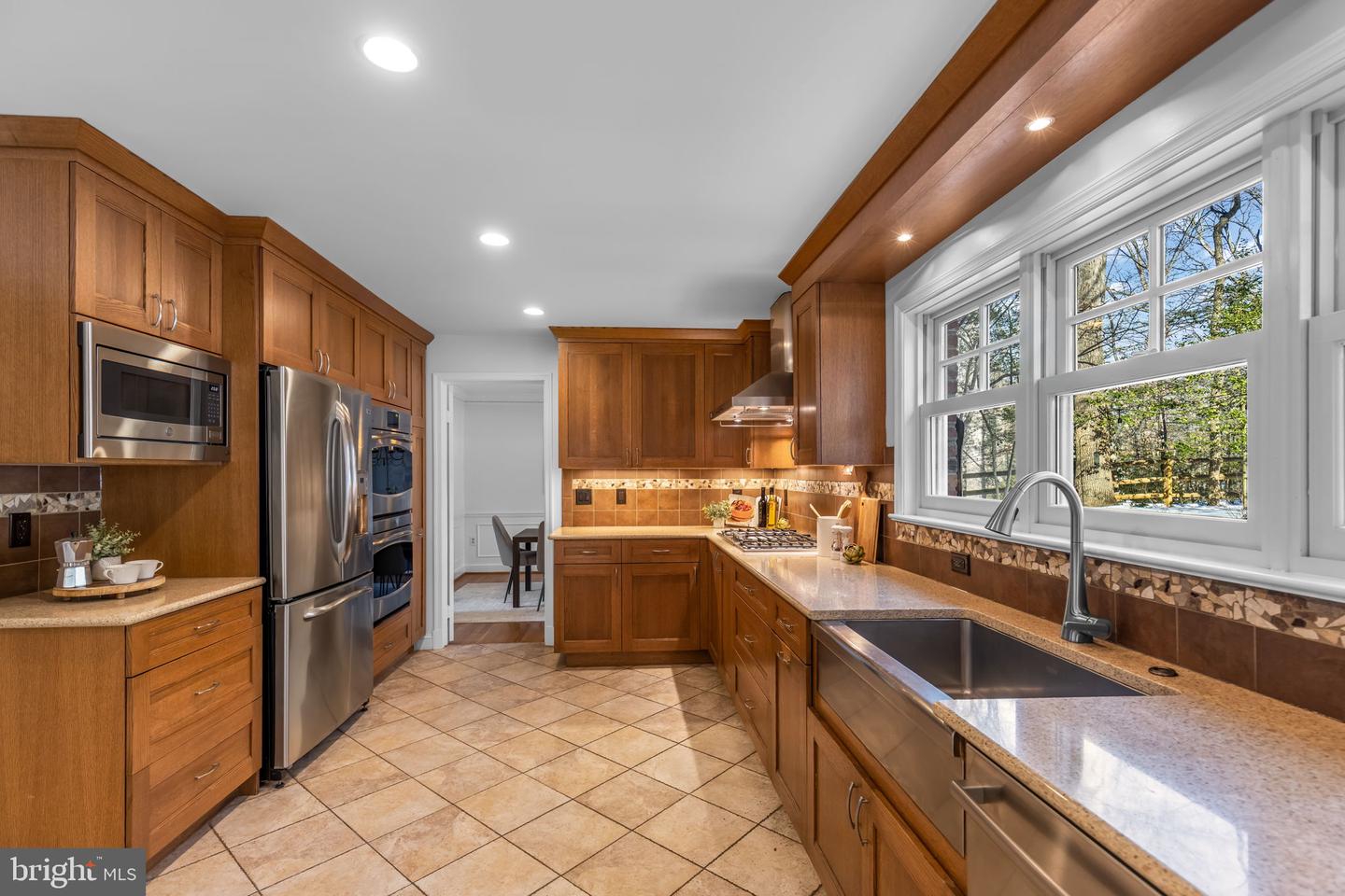 7105 DEVONSHIRE RD, ALEXANDRIA, Virginia 22307, 4 Bedrooms Bedrooms, ,3 BathroomsBathrooms,Residential,For sale,7105 DEVONSHIRE RD,VAFX2285526 MLS # VAFX2285526