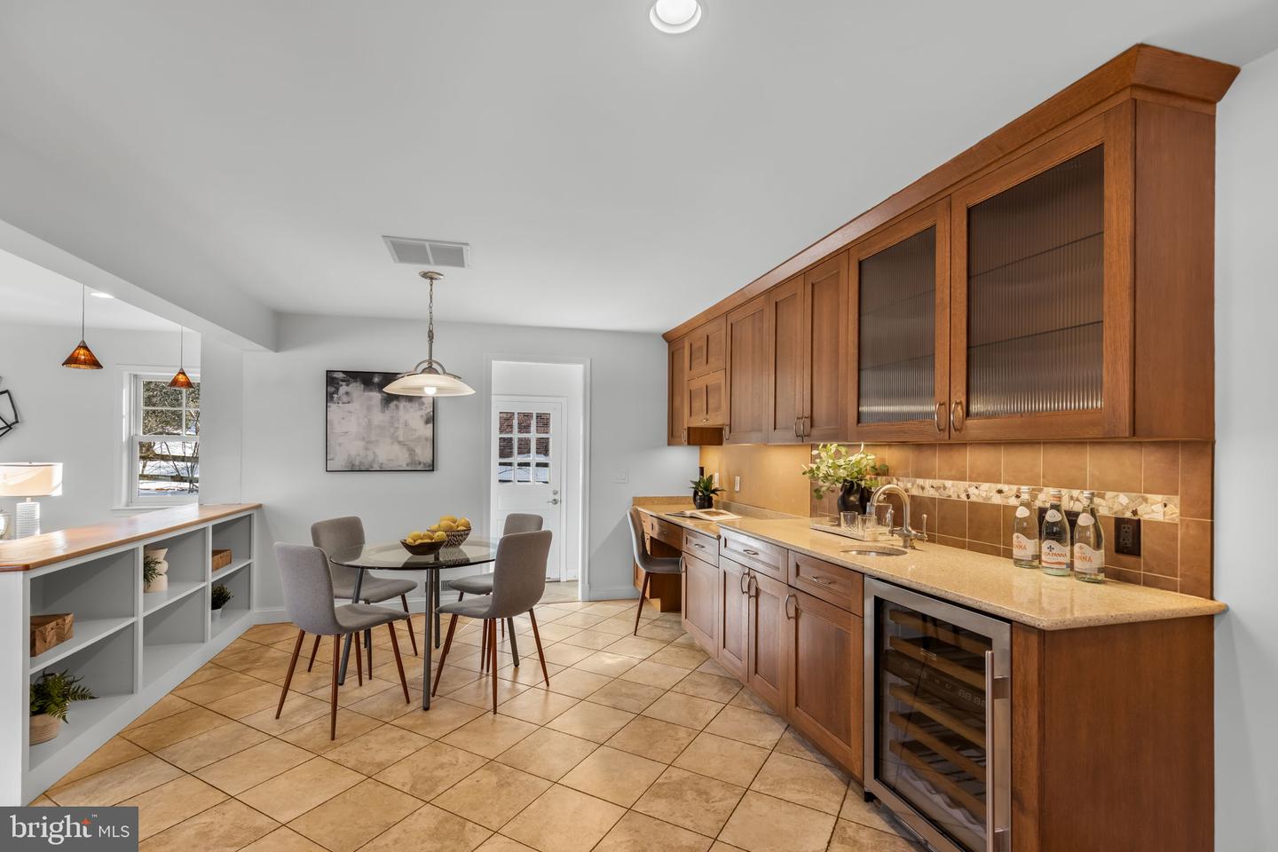 7105 DEVONSHIRE RD, ALEXANDRIA, Virginia 22307, 4 Bedrooms Bedrooms, ,3 BathroomsBathrooms,Residential,For sale,7105 DEVONSHIRE RD,VAFX2285526 MLS # VAFX2285526