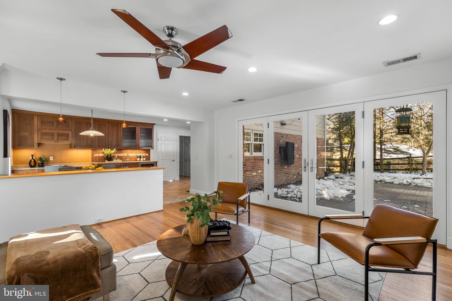 7105 DEVONSHIRE RD, ALEXANDRIA, Virginia 22307, 4 Bedrooms Bedrooms, ,3 BathroomsBathrooms,Residential,For sale,7105 DEVONSHIRE RD,VAFX2285526 MLS # VAFX2285526