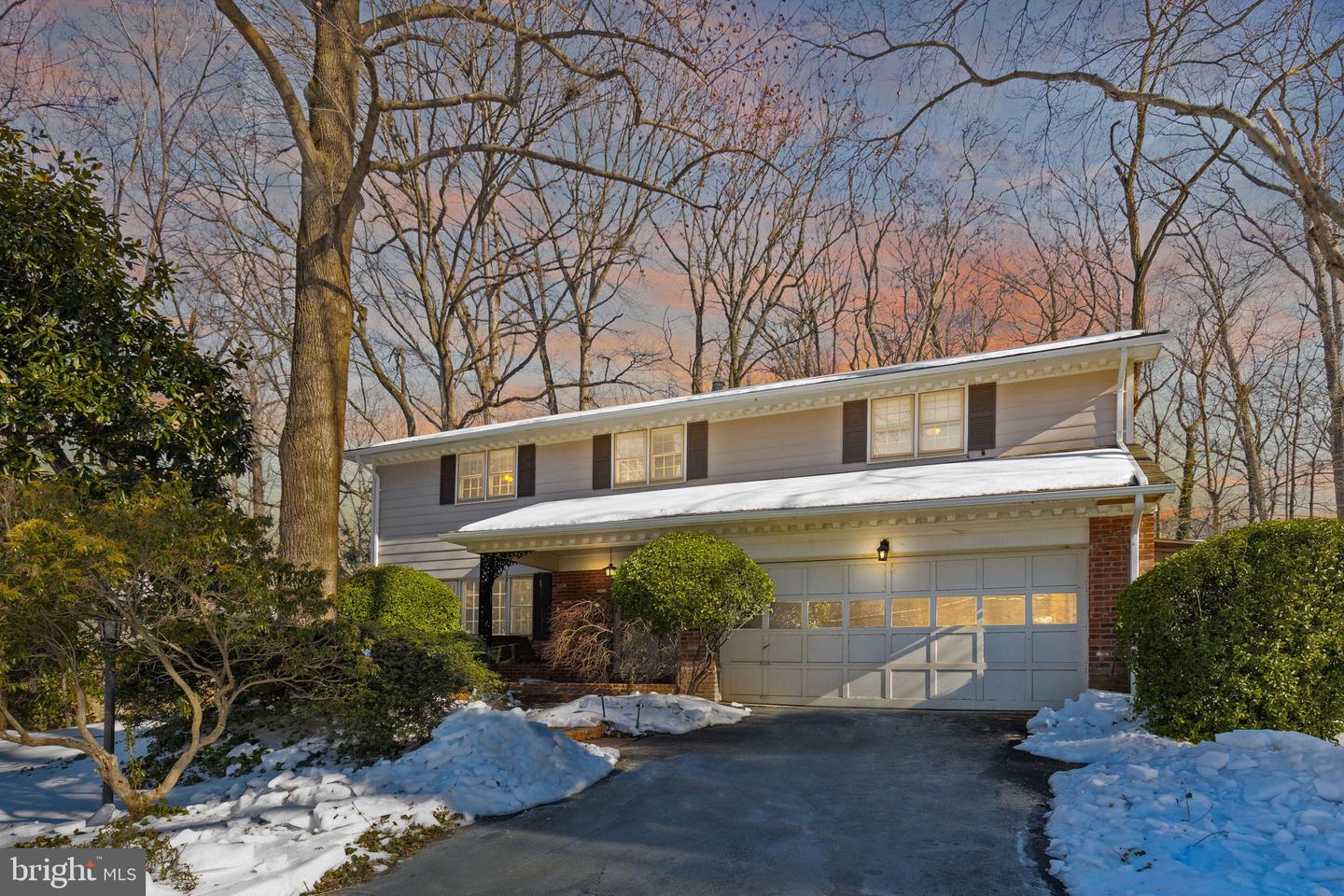 7105 DEVONSHIRE RD, ALEXANDRIA, Virginia 22307, 4 Bedrooms Bedrooms, ,3 BathroomsBathrooms,Residential,For sale,7105 DEVONSHIRE RD,VAFX2285526 MLS # VAFX2285526