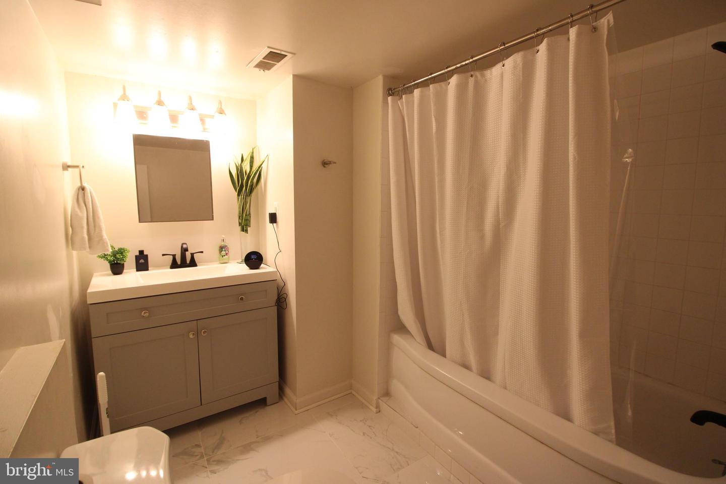 4009 TANEY AVE, ALEXANDRIA, Virginia 22304, 3 Bedrooms Bedrooms, ,2 BathroomsBathrooms,Residential,For sale,4009 TANEY AVE,VAAX2053094 MLS # VAAX2053094