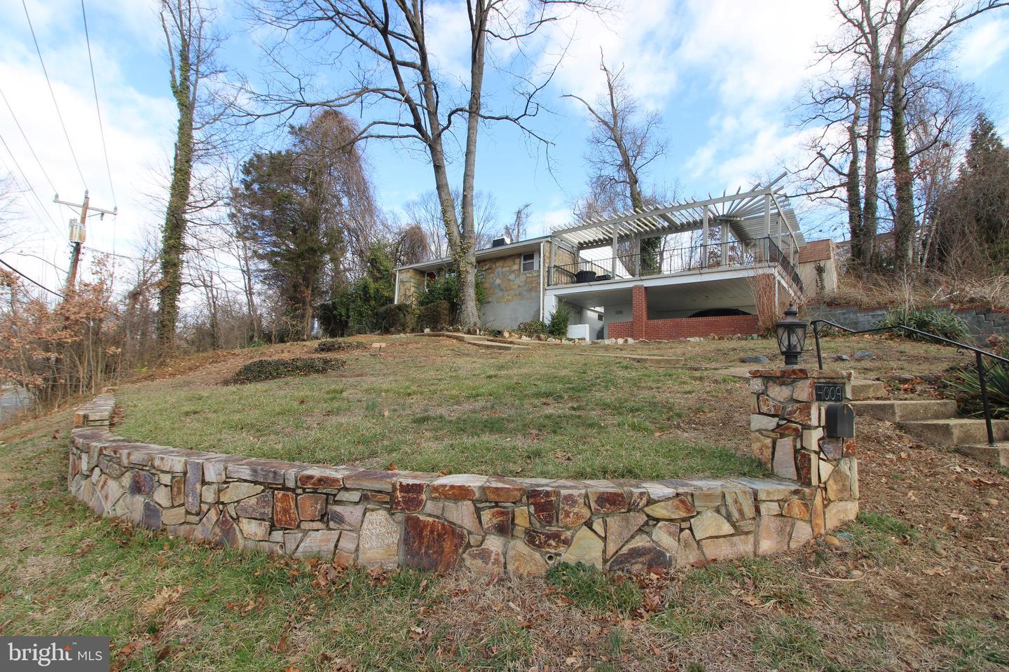 4009 TANEY AVE, ALEXANDRIA, Virginia 22304, 3 Bedrooms Bedrooms, ,2 BathroomsBathrooms,Residential,For sale,4009 TANEY AVE,VAAX2053094 MLS # VAAX2053094