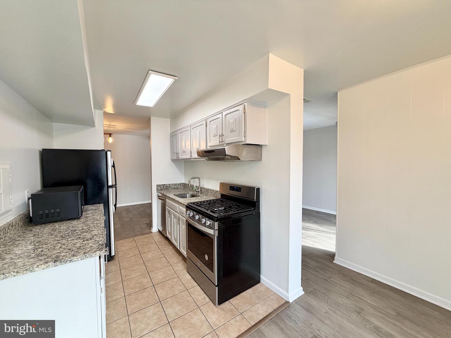 3322 WOODBURN VILLAGE DR #13, ANNANDALE, Virginia 22003, 3 Bedrooms Bedrooms, ,2 BathroomsBathrooms,Residential,For sale,3322 WOODBURN VILLAGE DR #13,VAFX2285732 MLS # VAFX2285732