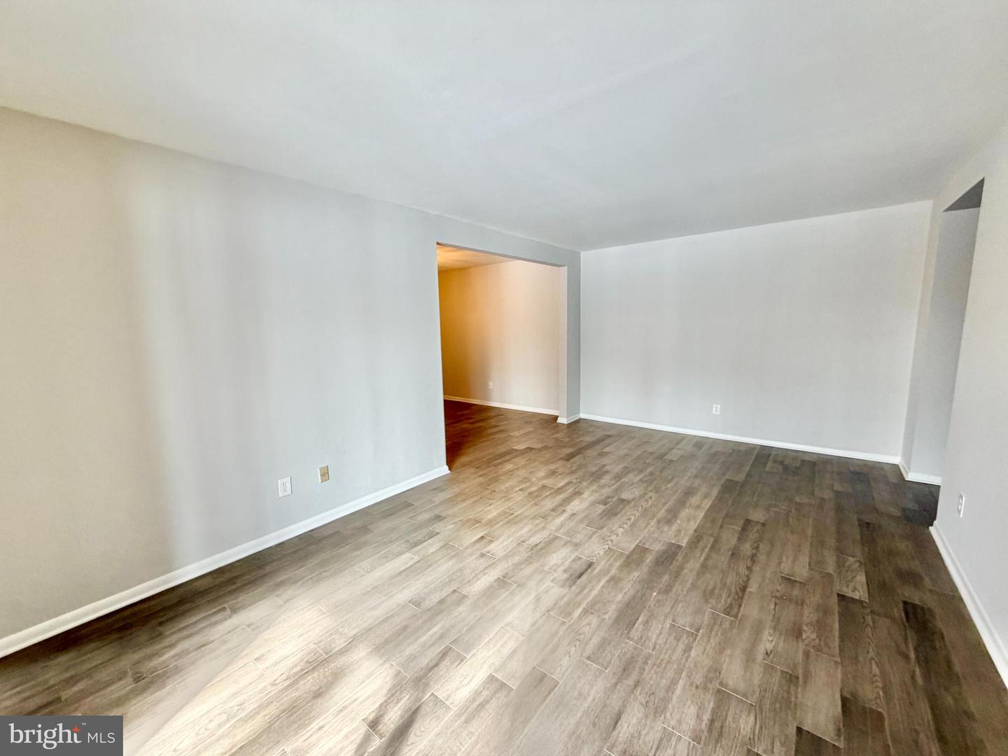 3322 WOODBURN VILLAGE DR #13, ANNANDALE, Virginia 22003, 3 Bedrooms Bedrooms, ,2 BathroomsBathrooms,Residential,For sale,3322 WOODBURN VILLAGE DR #13,VAFX2285732 MLS # VAFX2285732