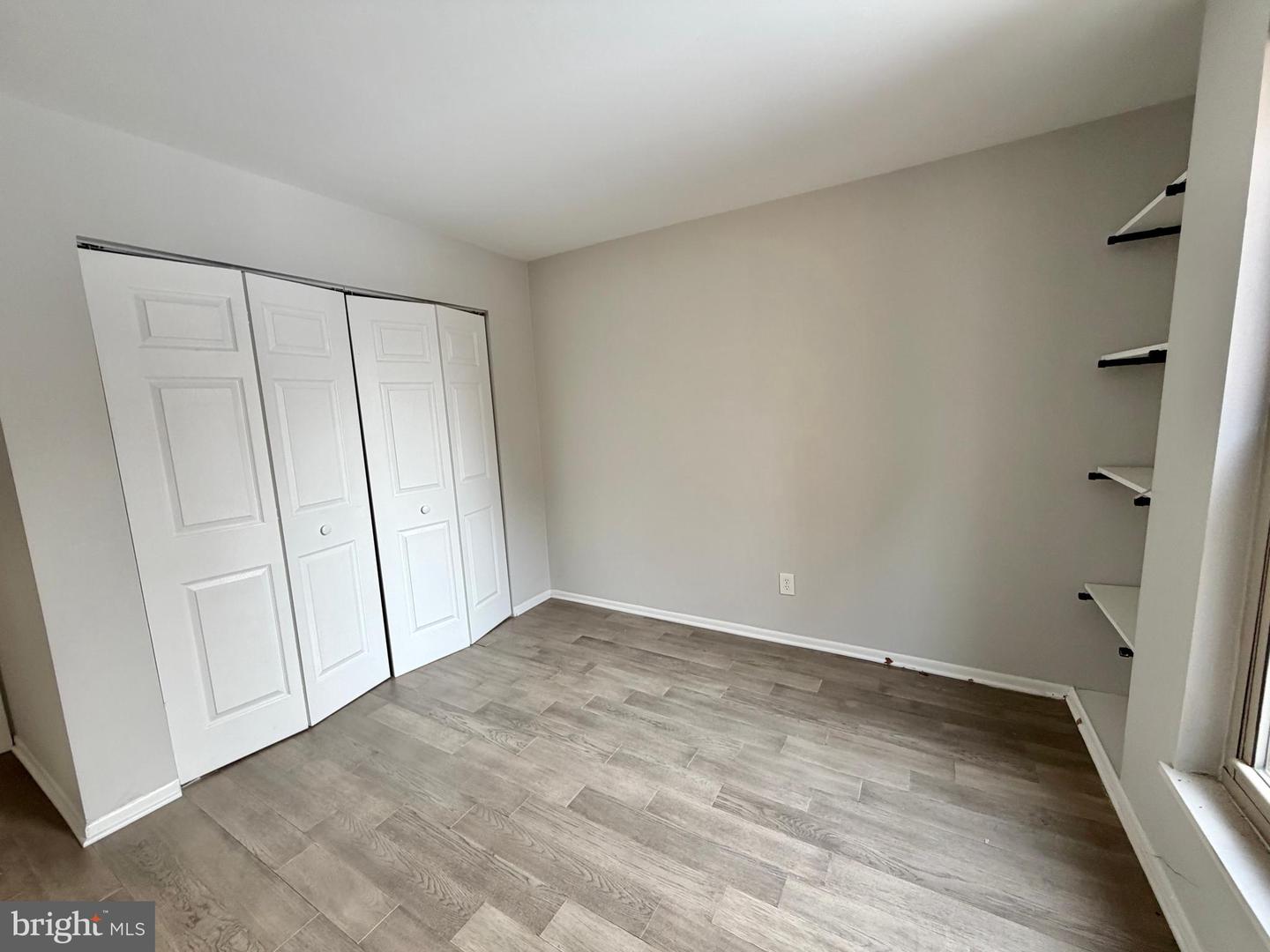 3322 WOODBURN VILLAGE DR #13, ANNANDALE, Virginia 22003, 3 Bedrooms Bedrooms, ,2 BathroomsBathrooms,Residential,For sale,3322 WOODBURN VILLAGE DR #13,VAFX2285732 MLS # VAFX2285732