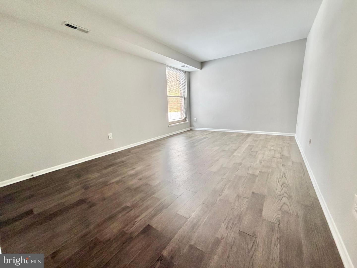 3322 WOODBURN VILLAGE DR #13, ANNANDALE, Virginia 22003, 3 Bedrooms Bedrooms, ,2 BathroomsBathrooms,Residential,For sale,3322 WOODBURN VILLAGE DR #13,VAFX2285732 MLS # VAFX2285732