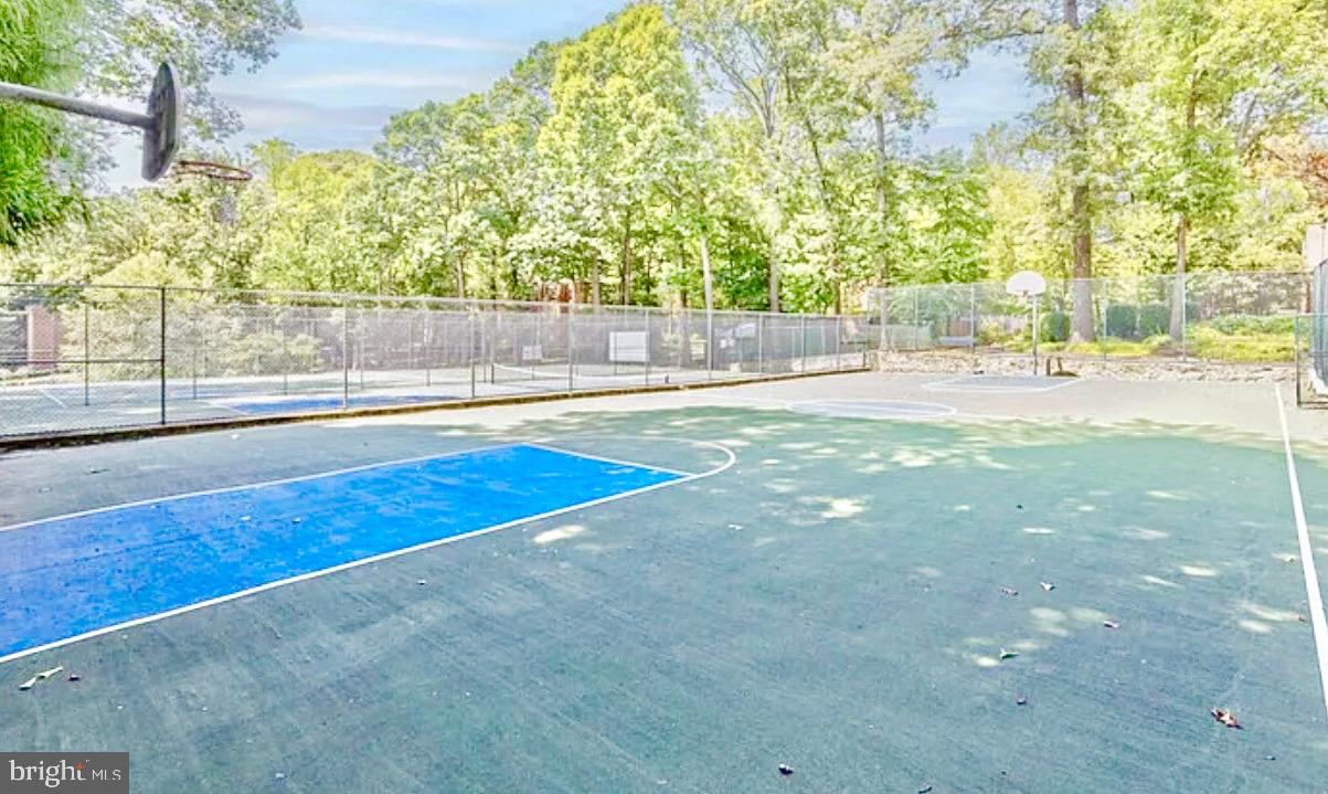 3322 WOODBURN VILLAGE DR #13, ANNANDALE, Virginia 22003, 3 Bedrooms Bedrooms, ,2 BathroomsBathrooms,Residential,For sale,3322 WOODBURN VILLAGE DR #13,VAFX2285732 MLS # VAFX2285732