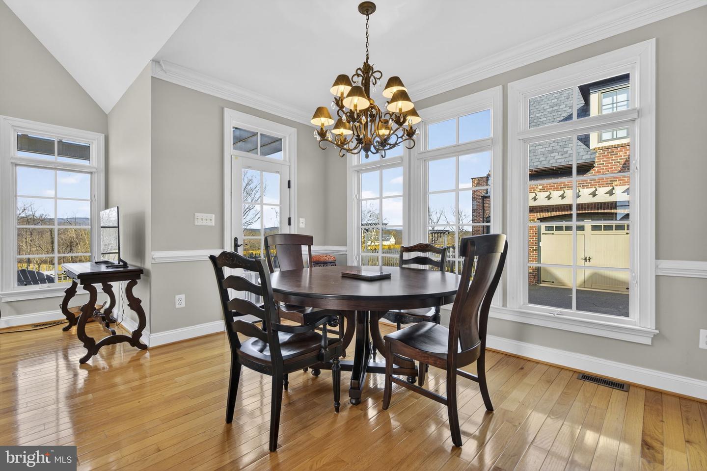 21051 ST LOUIS RD, MIDDLEBURG, Virginia 20117, 5 Bedrooms Bedrooms, ,5 BathroomsBathrooms,Residential,For sale,21051 ST LOUIS RD,VALO2114338 MLS # VALO2114338