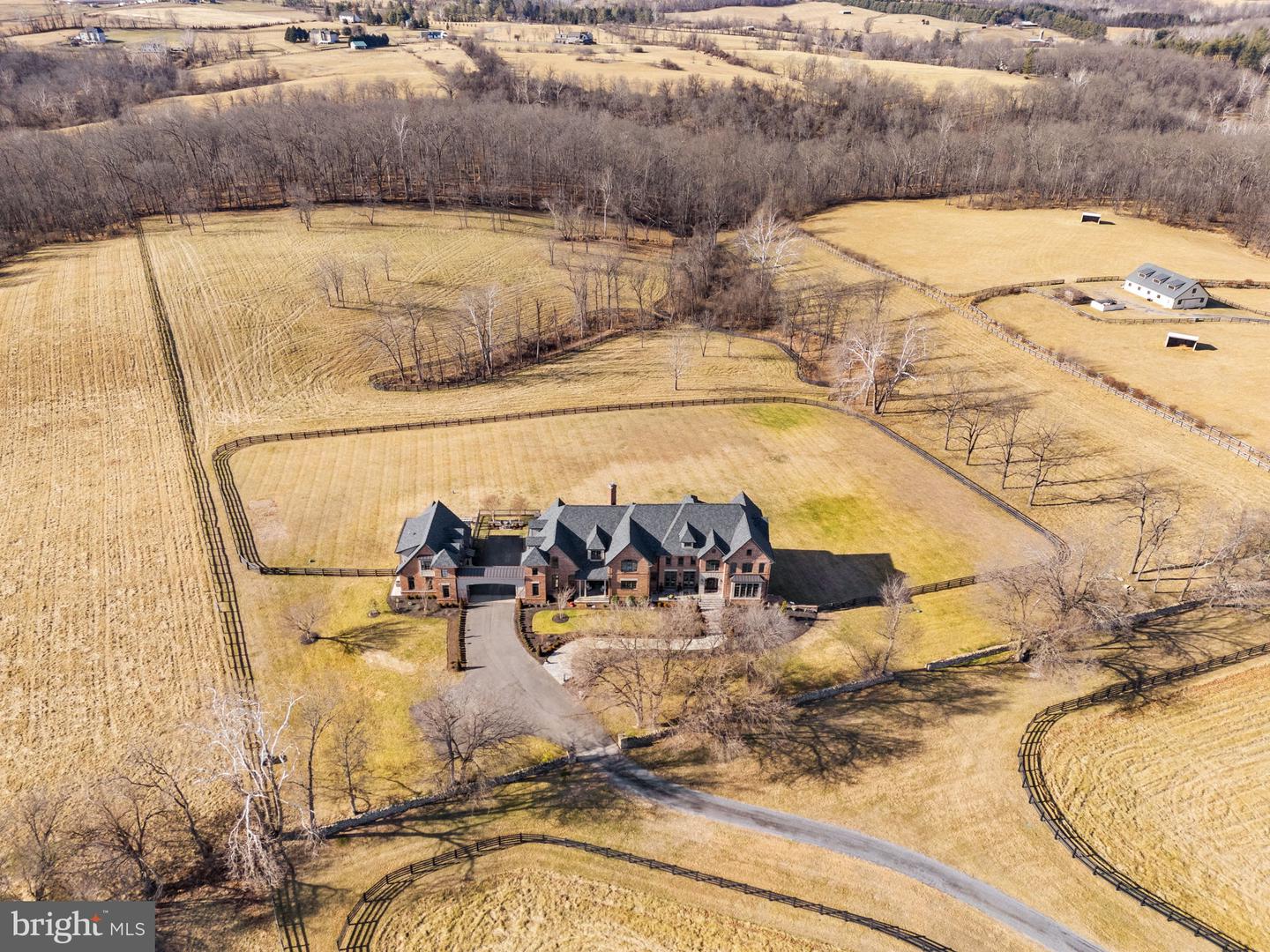 21051 ST LOUIS RD, MIDDLEBURG, Virginia 20117, 5 Bedrooms Bedrooms, ,5 BathroomsBathrooms,Residential,For sale,21051 ST LOUIS RD,VALO2114338 MLS # VALO2114338