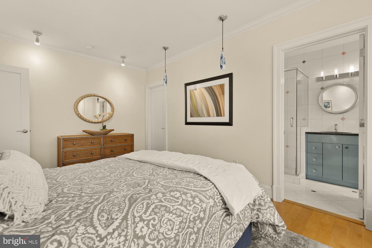 1954 COLUMBIA RD NW #710, WASHINGTON, District Of Columbia 20009, 3 Bedrooms Bedrooms, 5 Rooms Rooms,2 BathroomsBathrooms,Residential,For sale,1954 COLUMBIA RD NW #710,DCDC2243000 MLS # DCDC2243000