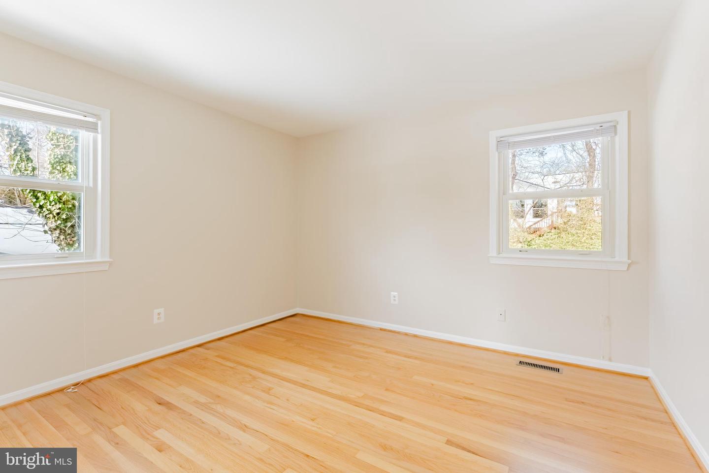 4704 FEDERAL CT, ANNANDALE, Virginia 22003, 4 Bedrooms Bedrooms, ,2 BathroomsBathrooms,Residential,For sale,4704 FEDERAL CT,VAFX2287594 MLS # VAFX2287594