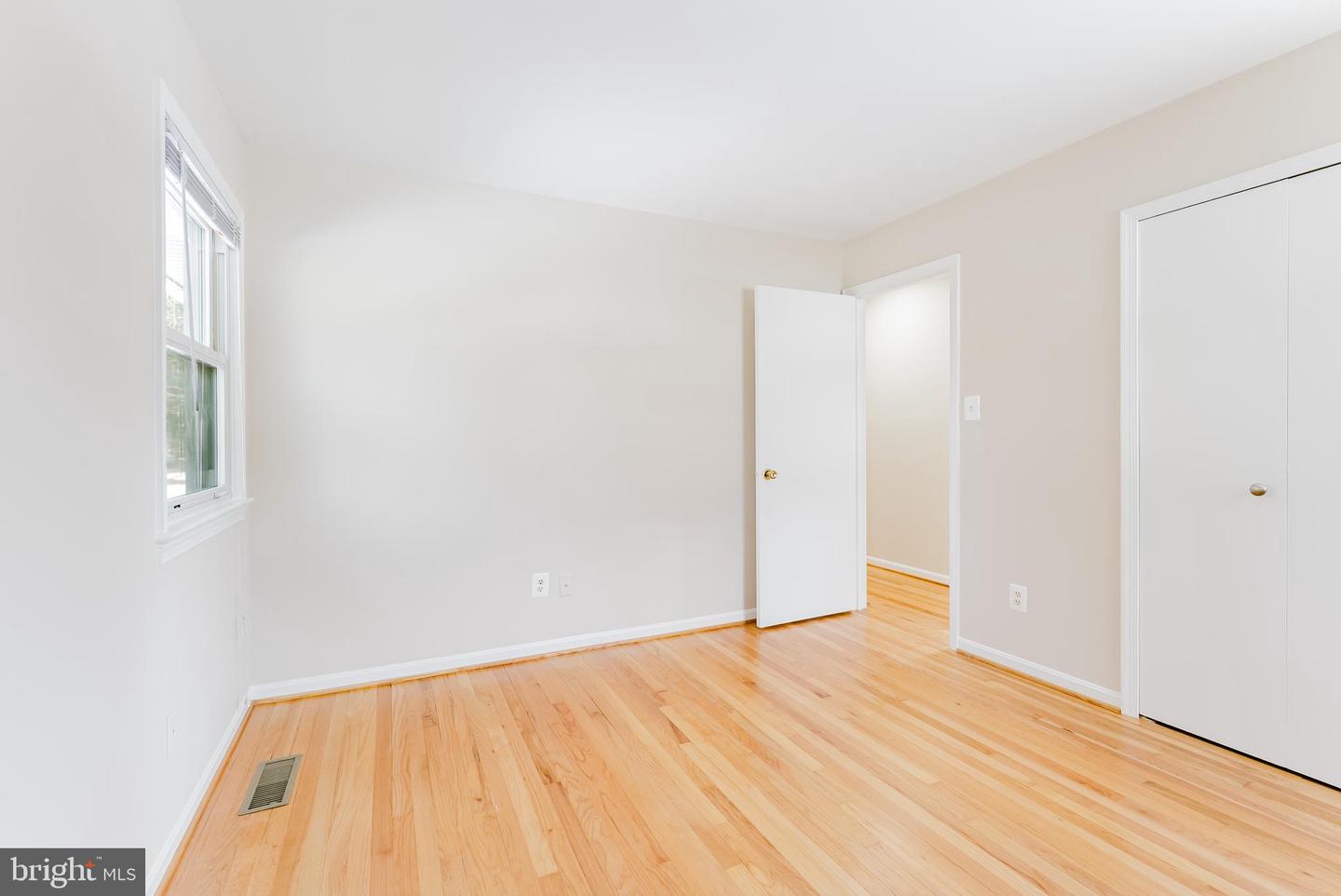 4704 FEDERAL CT, ANNANDALE, Virginia 22003, 4 Bedrooms Bedrooms, ,2 BathroomsBathrooms,Residential,For sale,4704 FEDERAL CT,VAFX2287594 MLS # VAFX2287594