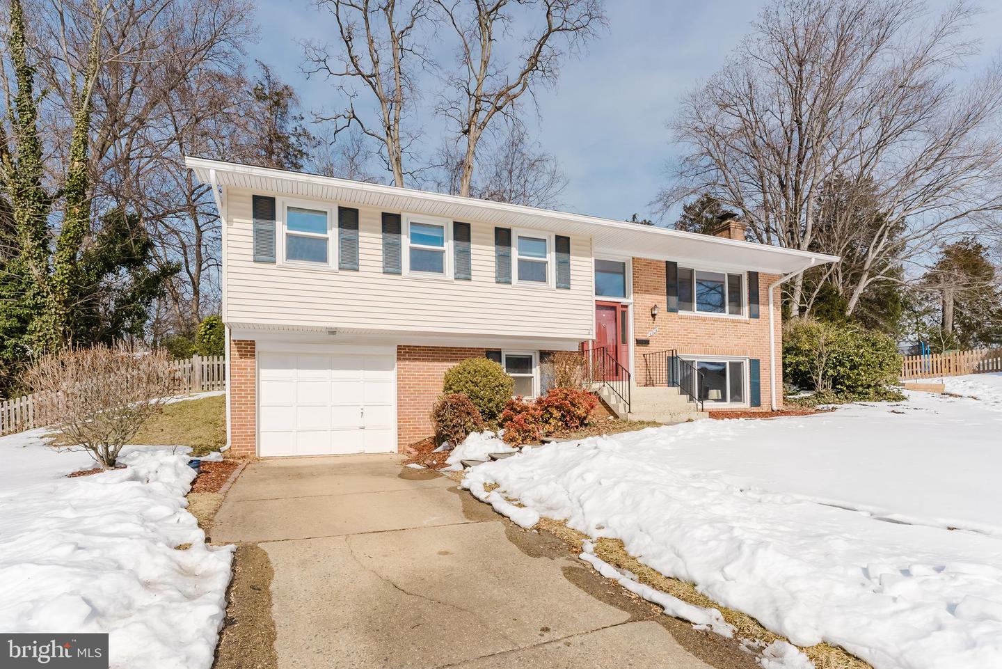 4704 FEDERAL CT, ANNANDALE, Virginia 22003, 4 Bedrooms Bedrooms, ,2 BathroomsBathrooms,Residential,For sale,4704 FEDERAL CT,VAFX2287594 MLS # VAFX2287594