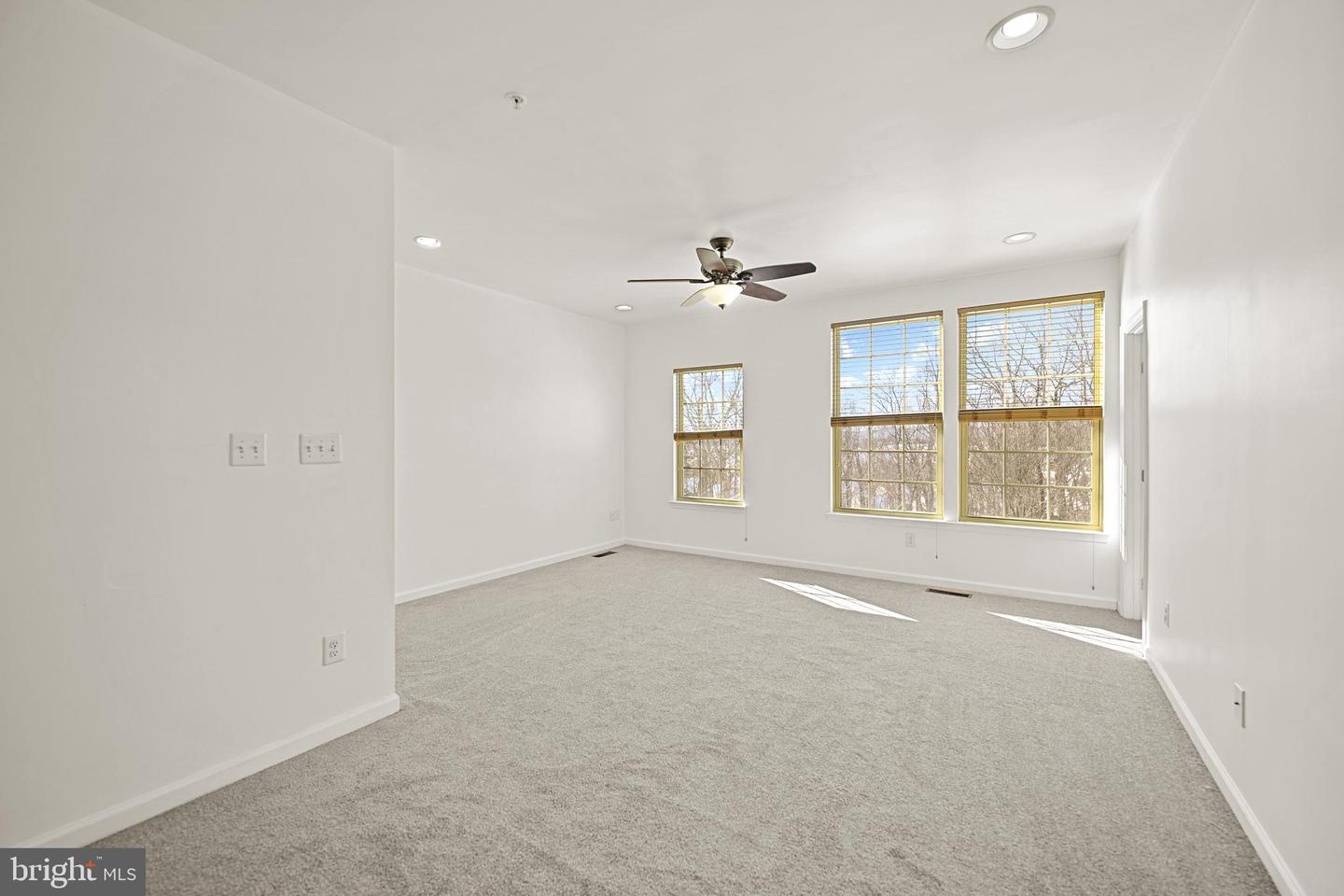 25928 RACING SUN DR, ALDIE, Virginia 20105, 3 Bedrooms Bedrooms, ,2 BathroomsBathrooms,Residential,For sale,25928 RACING SUN DR,VALO2114824 MLS # VALO2114824