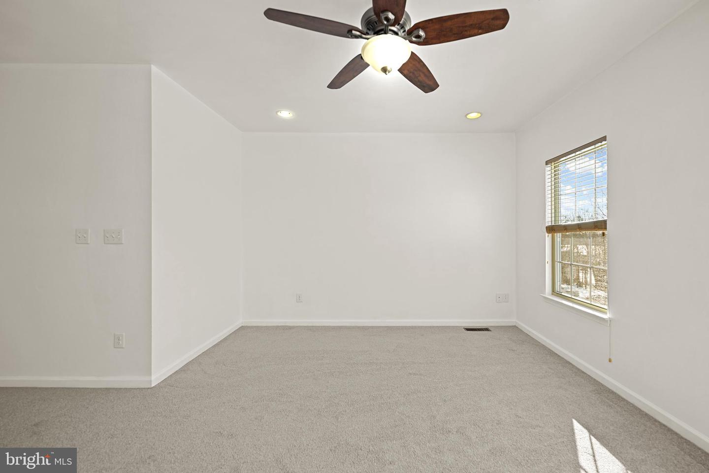 25928 RACING SUN DR, ALDIE, Virginia 20105, 3 Bedrooms Bedrooms, ,2 BathroomsBathrooms,Residential,For sale,25928 RACING SUN DR,VALO2114824 MLS # VALO2114824