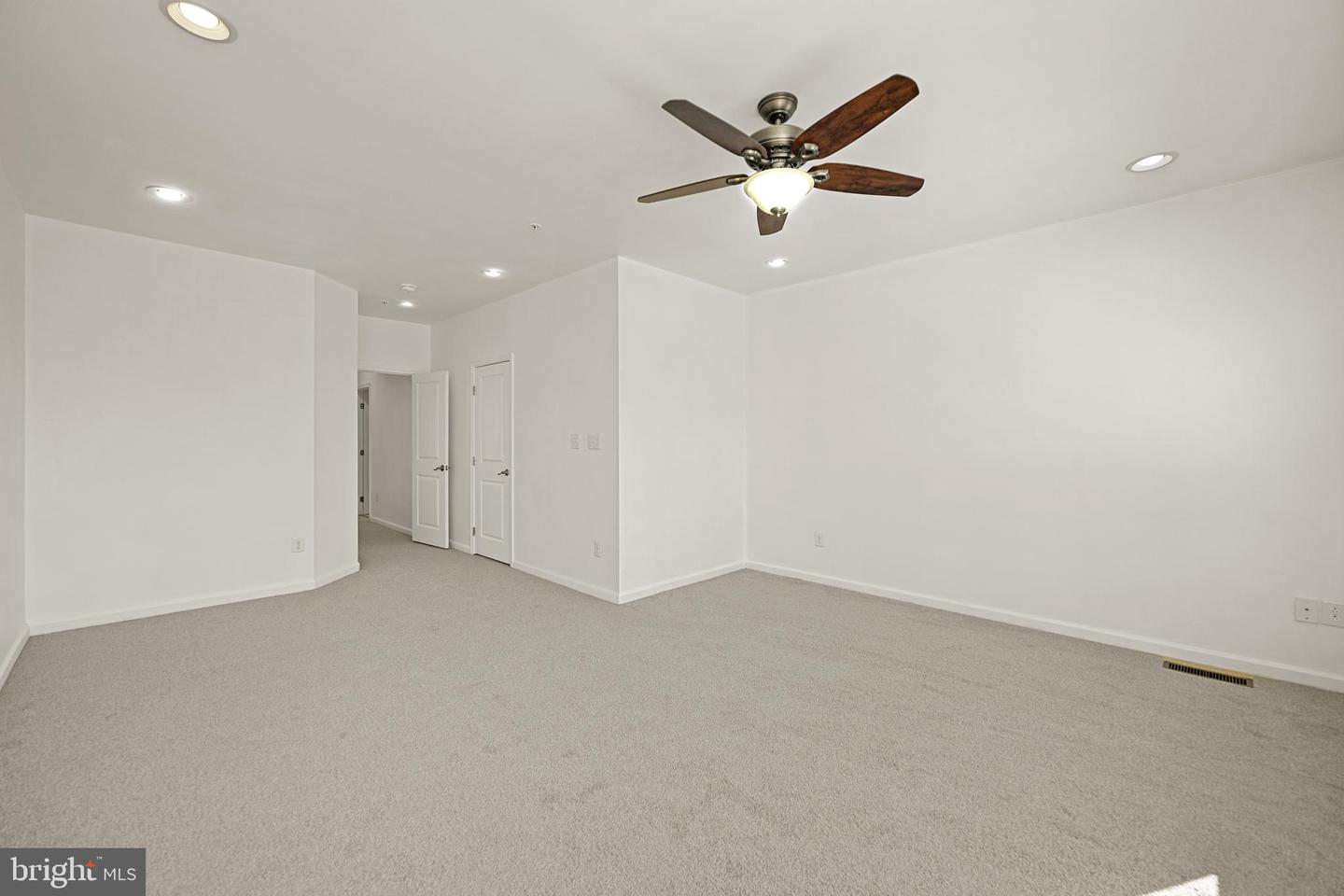 25928 RACING SUN DR, ALDIE, Virginia 20105, 3 Bedrooms Bedrooms, ,2 BathroomsBathrooms,Residential,For sale,25928 RACING SUN DR,VALO2114824 MLS # VALO2114824