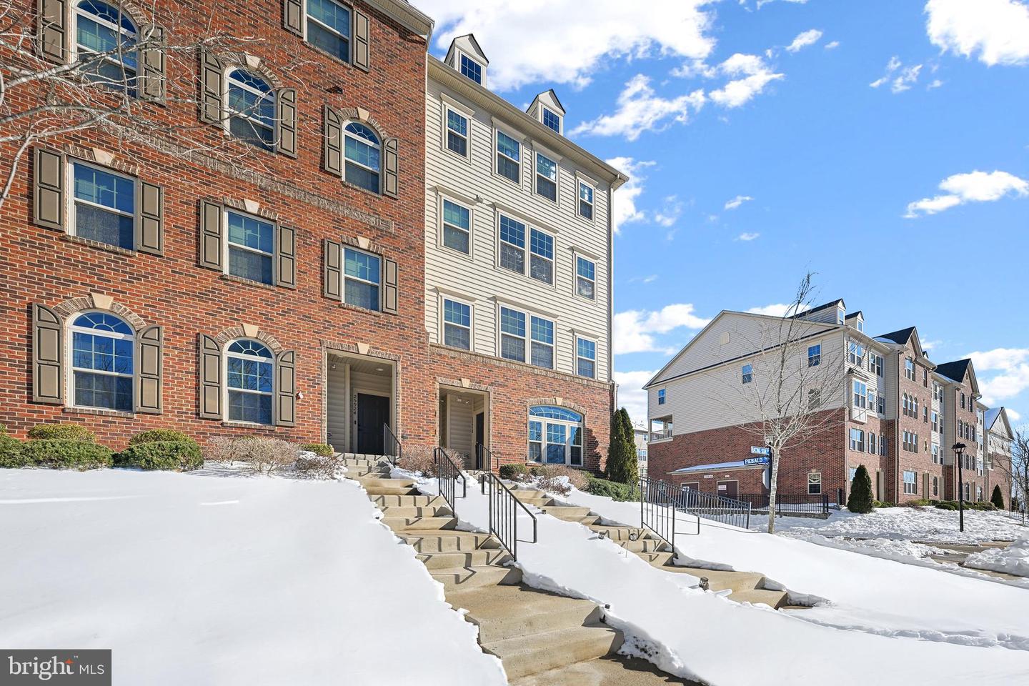 25928 RACING SUN DR, ALDIE, Virginia 20105, 3 Bedrooms Bedrooms, ,2 BathroomsBathrooms,Residential,For sale,25928 RACING SUN DR,VALO2114824 MLS # VALO2114824