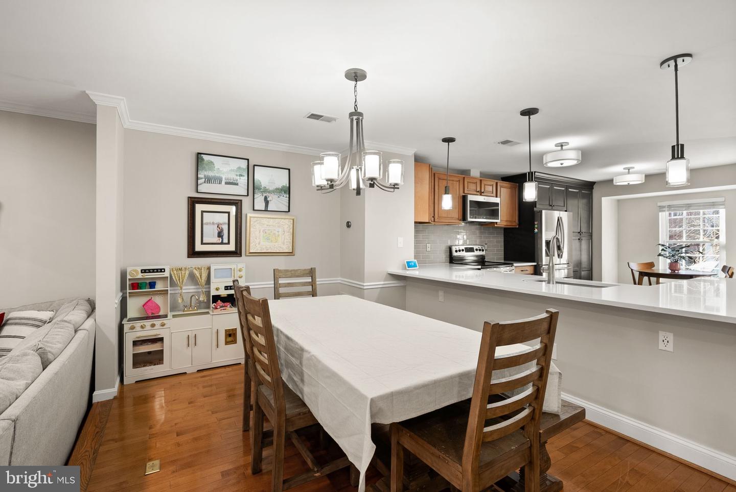 6066 HEATHERWOOD DR, ALEXANDRIA, Virginia 22310, 3 Bedrooms Bedrooms, ,3 BathroomsBathrooms,Residential,For sale,6066 HEATHERWOOD DR,VAFX2288412 MLS # VAFX2288412