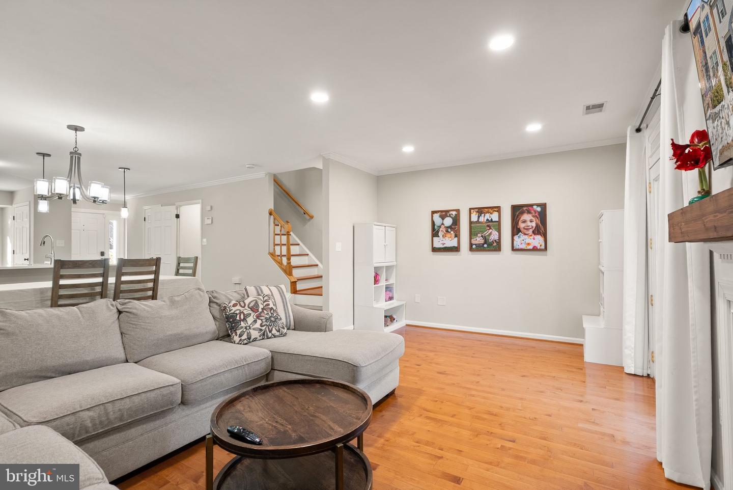 6066 HEATHERWOOD DR, ALEXANDRIA, Virginia 22310, 3 Bedrooms Bedrooms, ,3 BathroomsBathrooms,Residential,For sale,6066 HEATHERWOOD DR,VAFX2288412 MLS # VAFX2288412