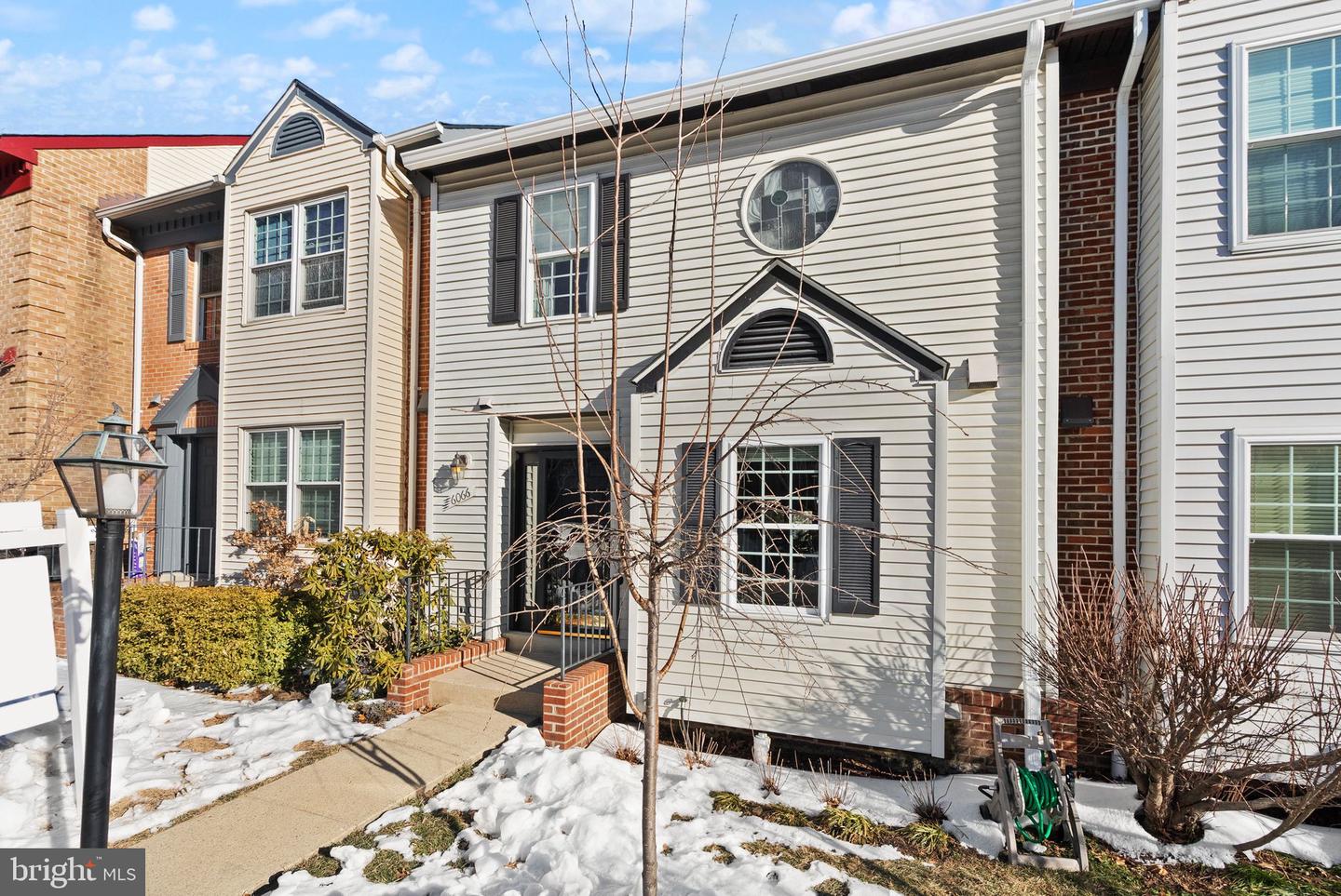 6066 HEATHERWOOD DR, ALEXANDRIA, Virginia 22310, 3 Bedrooms Bedrooms, ,3 BathroomsBathrooms,Residential,For sale,6066 HEATHERWOOD DR,VAFX2288412 MLS # VAFX2288412